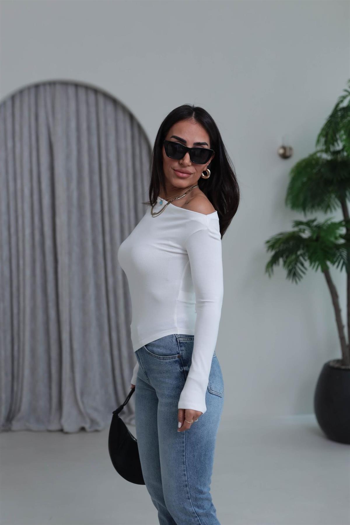 6527 Asimetrik Kesimli Kayık Yaka Drapeli Yumuşak Dokulu Bluz EKRU