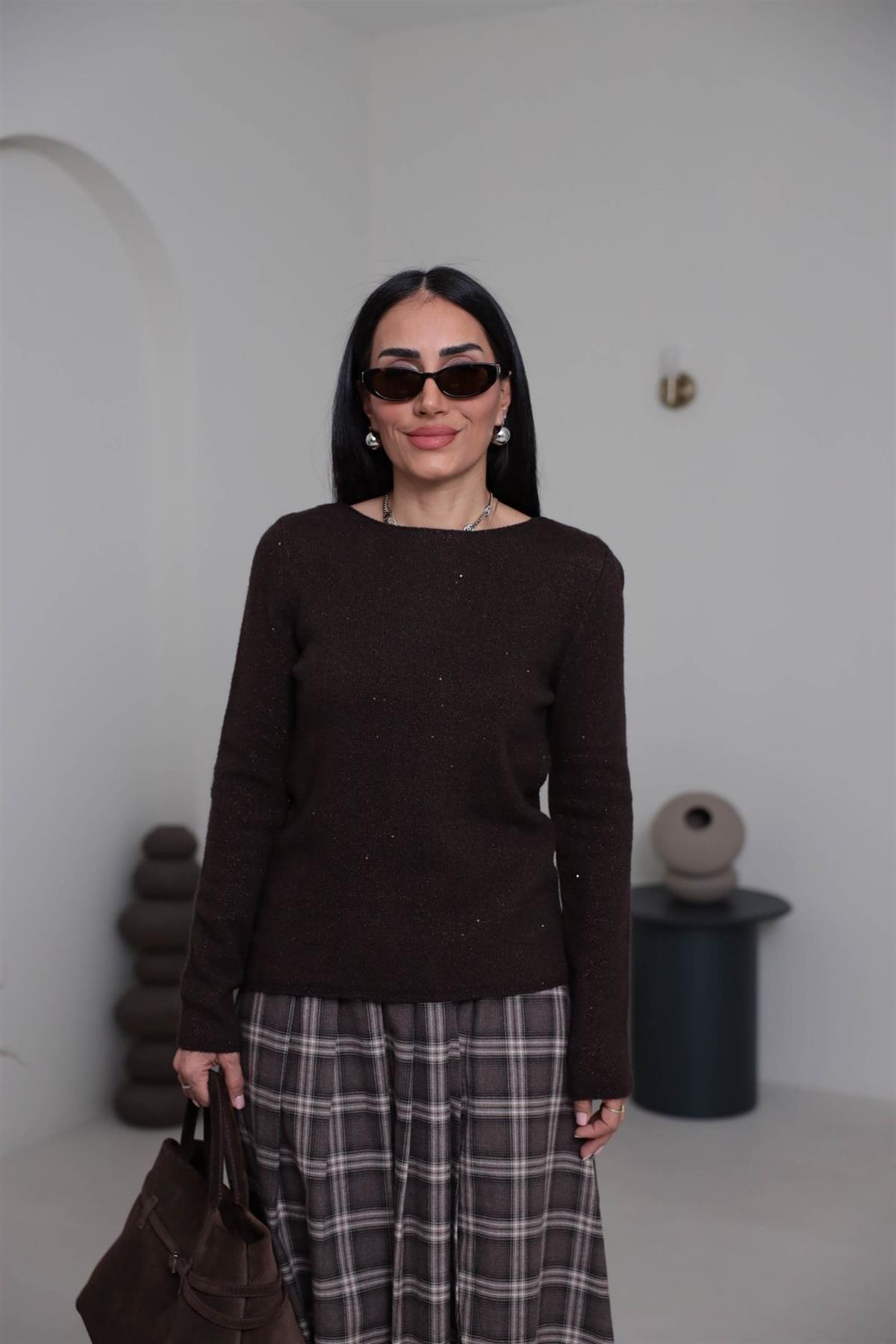 0836 Kayık Yaka Pullu Simli Triko KAHVE