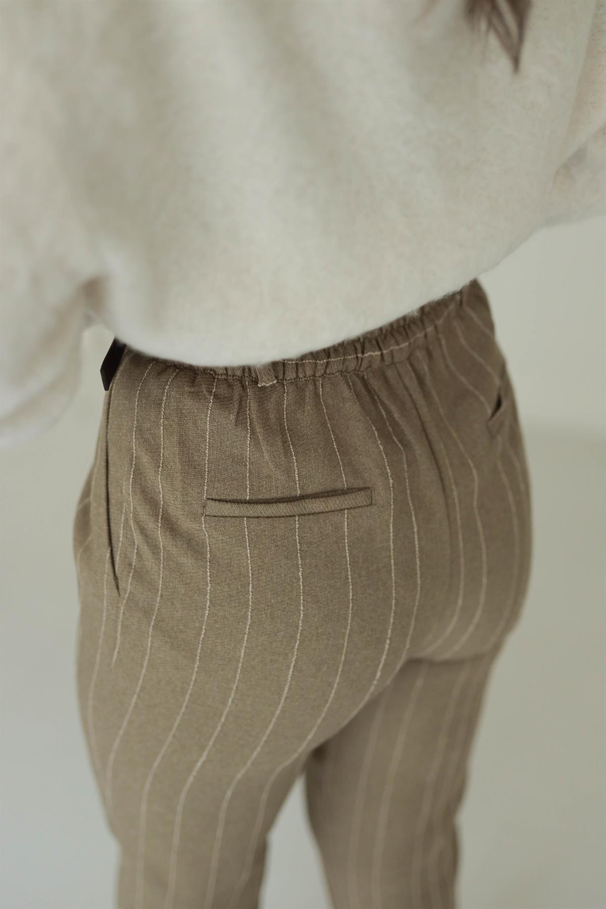 0262 Bel Lastikli Çizgili Kemerli Havuç Pantolon