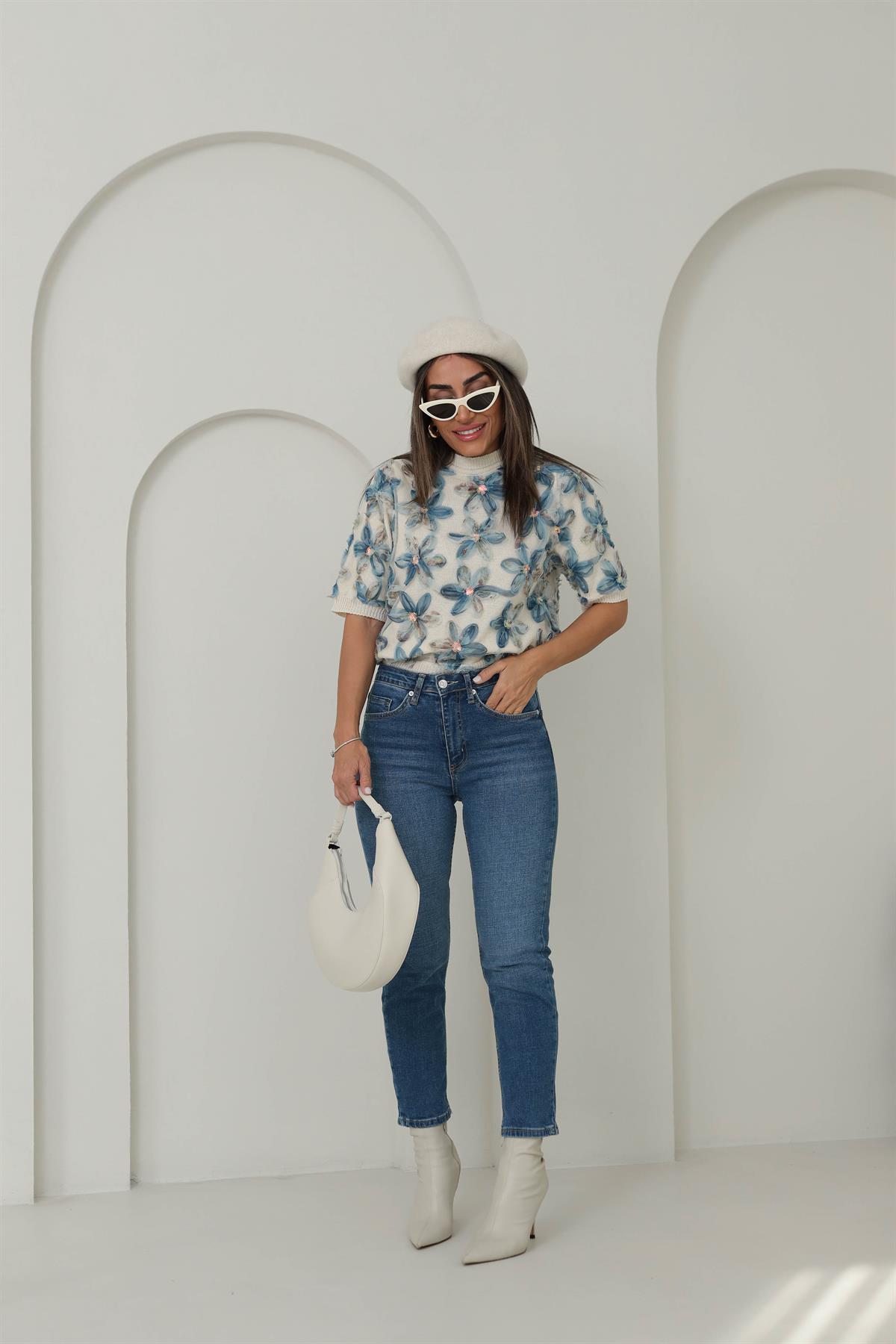 Bisiklet Yaka Pul ve Çiçek Detaylı Tüllü Kısa Kol Triko EKRU