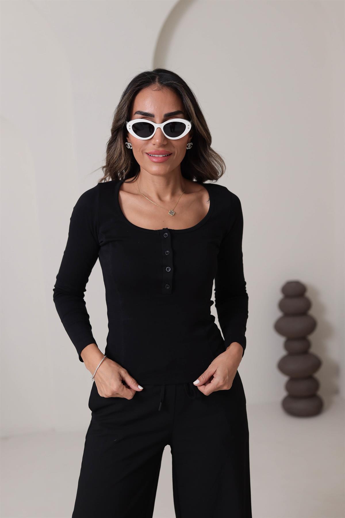 6383 Önü Dikiş ve Düğme Detaylı Bluz