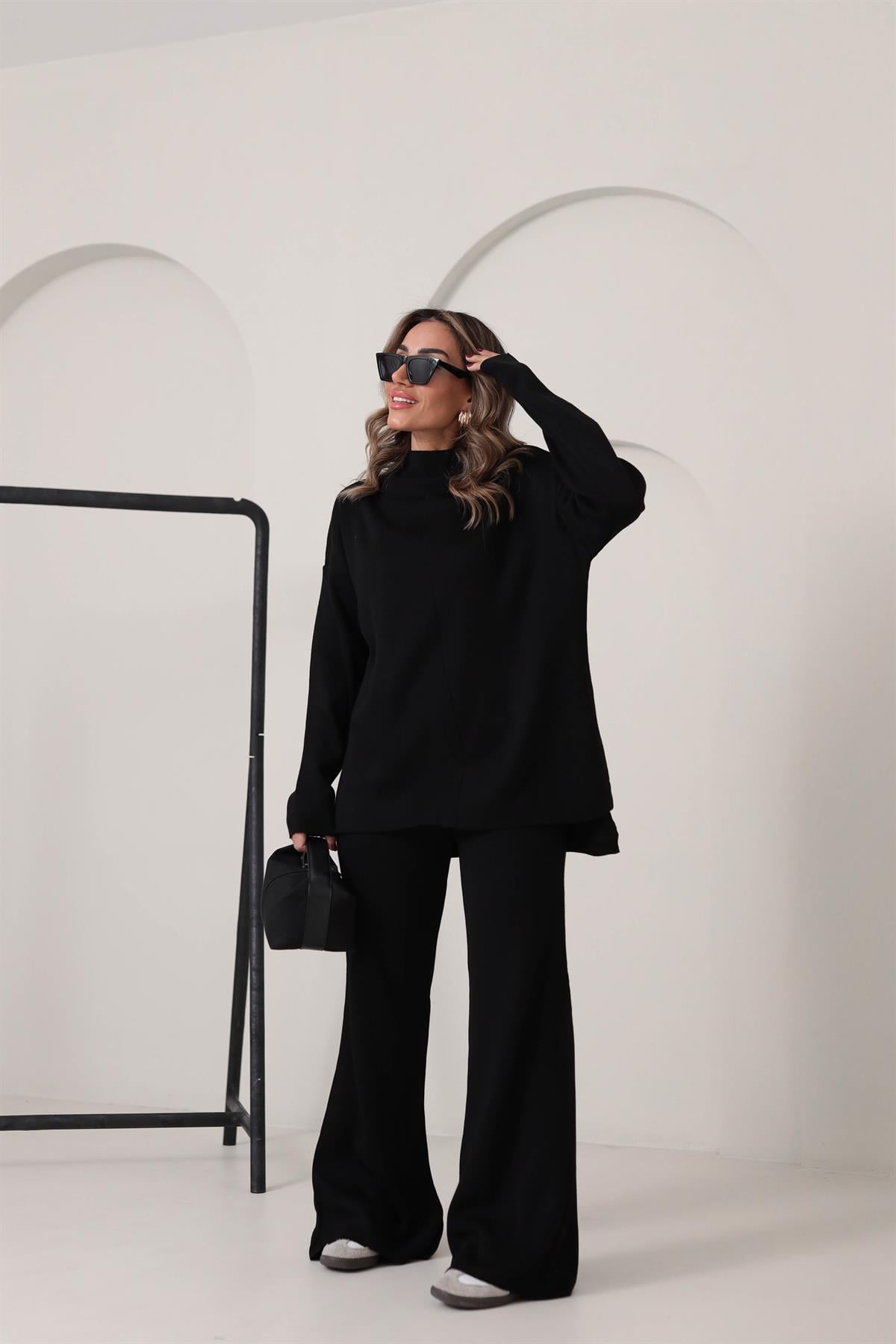 0001 Yarım Balıkçı Pantolonlu Triko Takım SİYAH