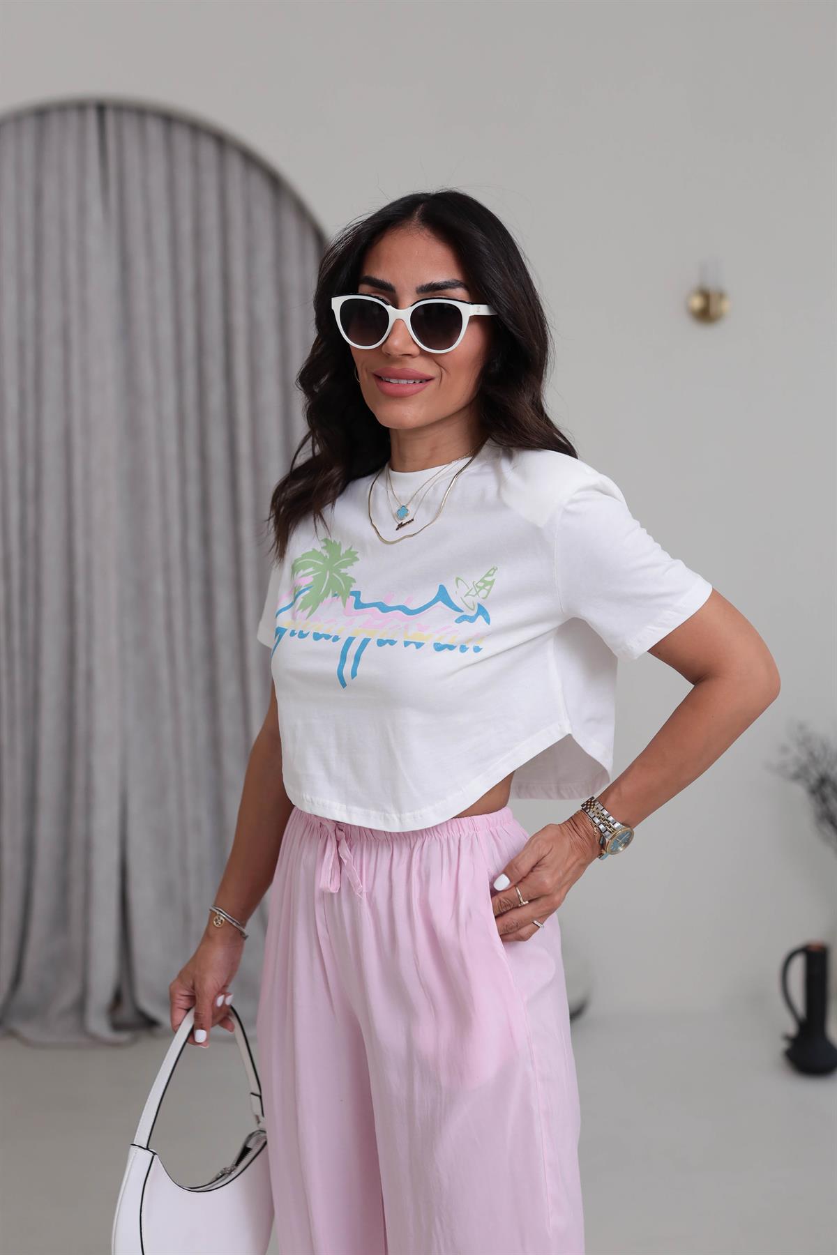 0285 Great Hawaii Baskılı Vatkalı Crop Tshirt EKRU