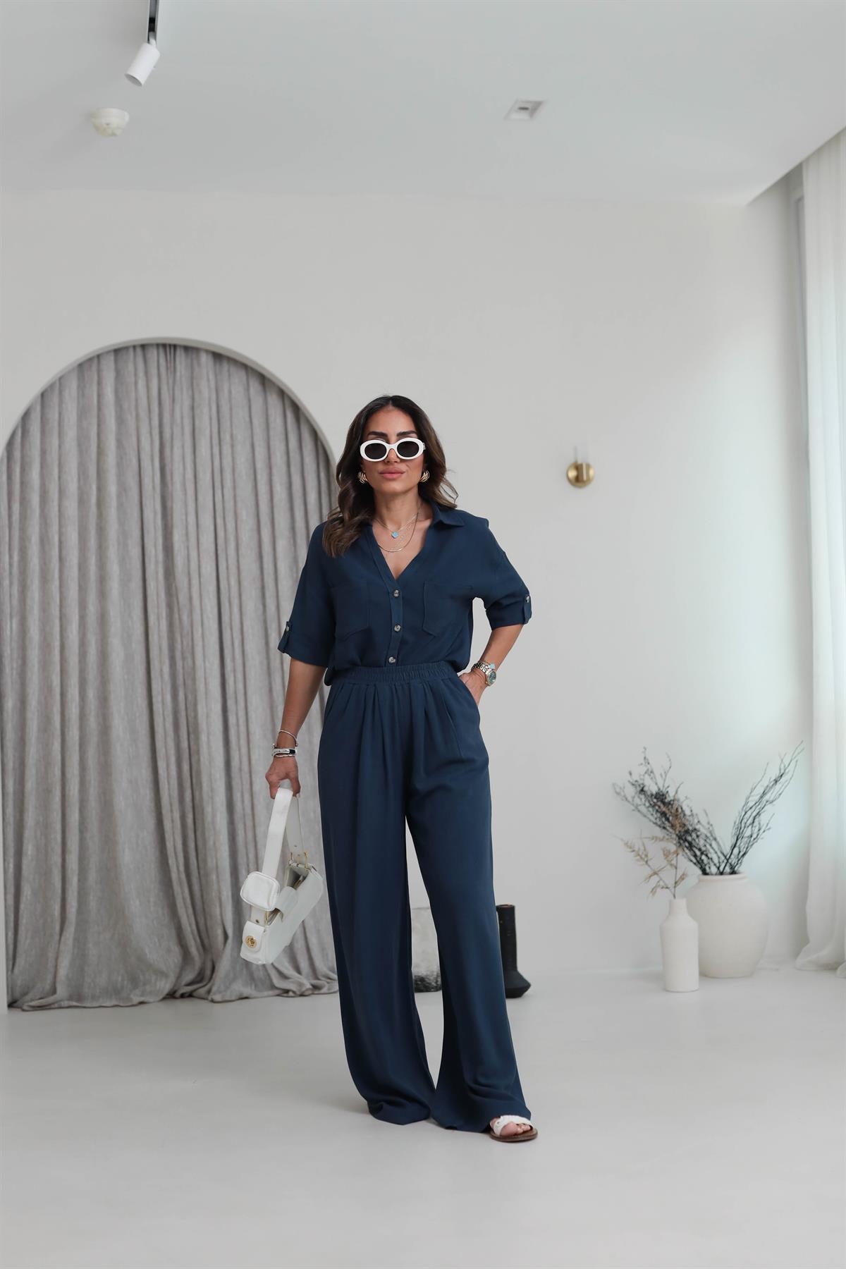 0451 Dökümlü Pamuklu V Yaka Gömlek Pantolon Takım LACİVERT