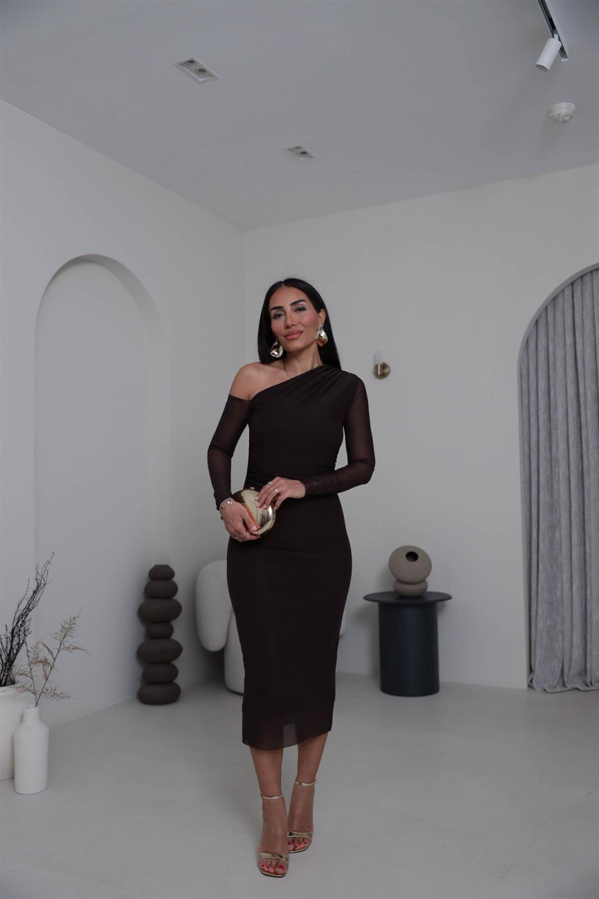 K1942 Tek Omuz Detay Drapeli Tül Elbise KAHVE