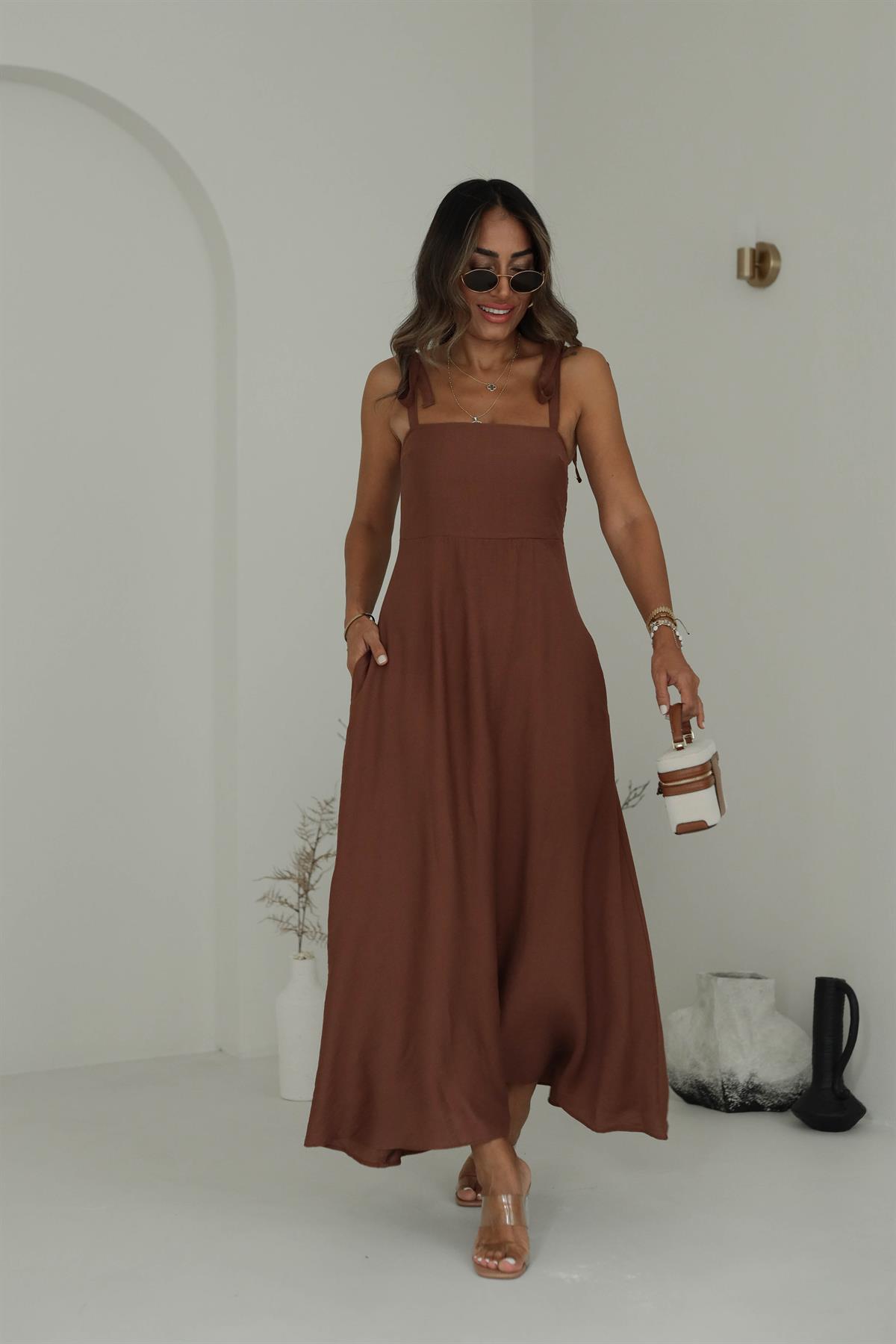 9106 Gipeli Askılı Dokuma Çan Elbise