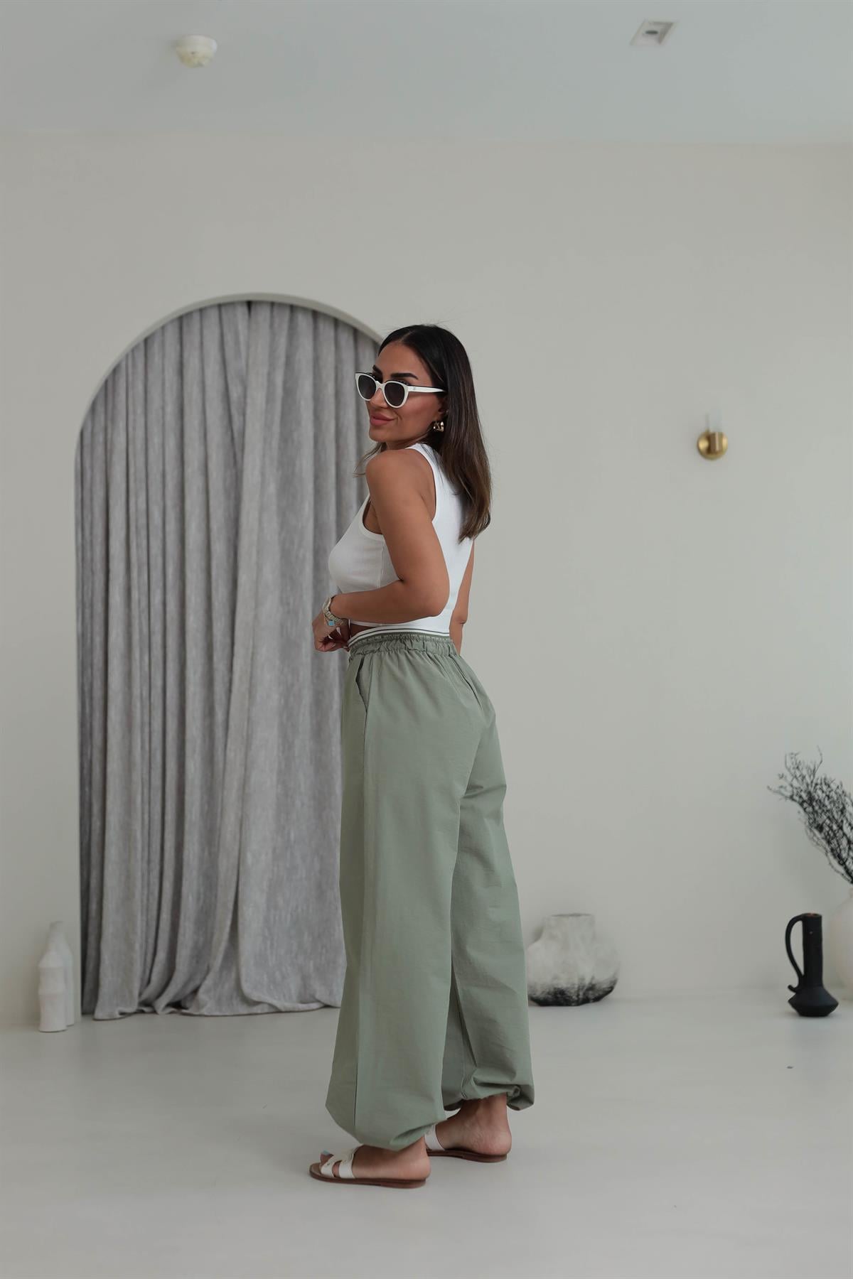 5104 Bel Yazı Detaylı Croplu Takım HAKİ YEŞİL