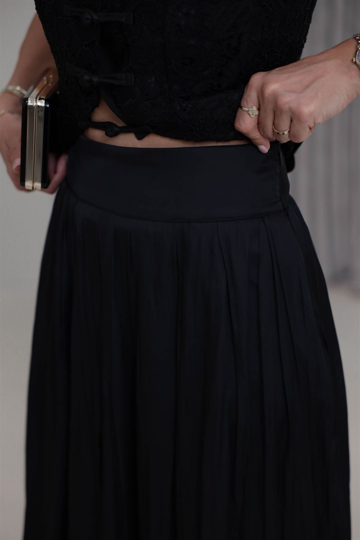 8120 Pileli Maxi Tok Saten Etek SİYAH