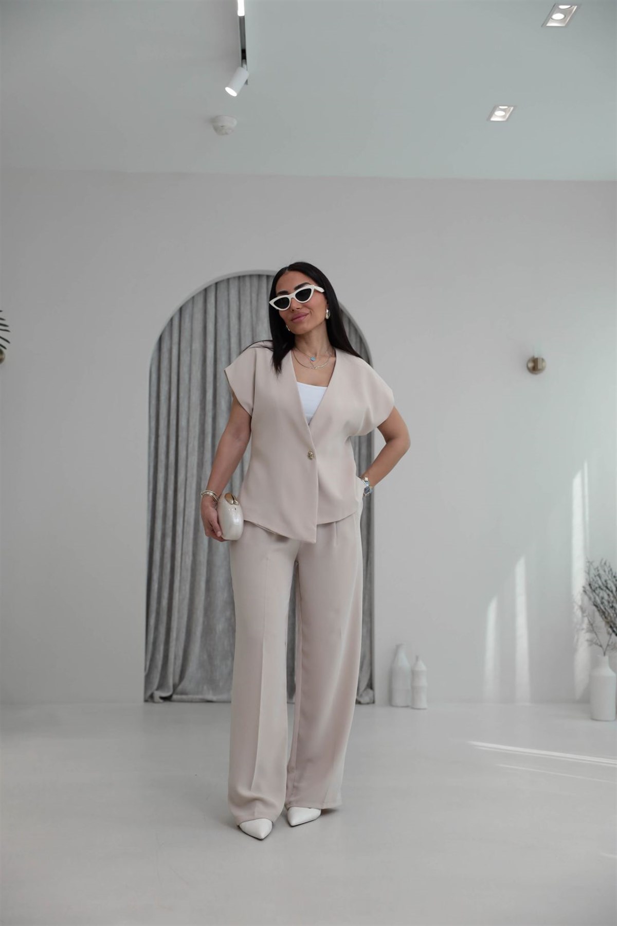 7252 Kolsuz Asimetrik Gold Düğmeli Takım TAŞ