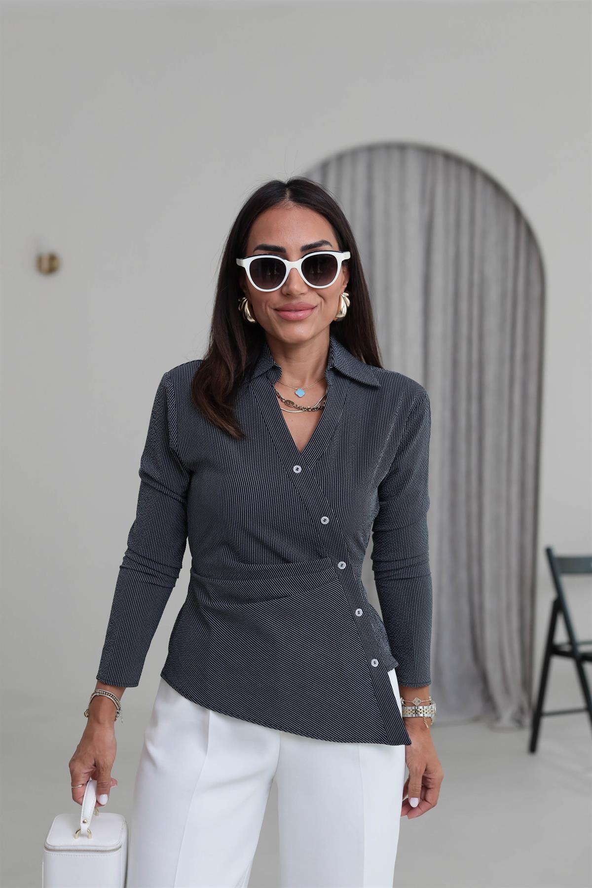 1011 Asimetrik Dikiş Bel Lastikli Çizgili Tasarım Gömlek SİYAH