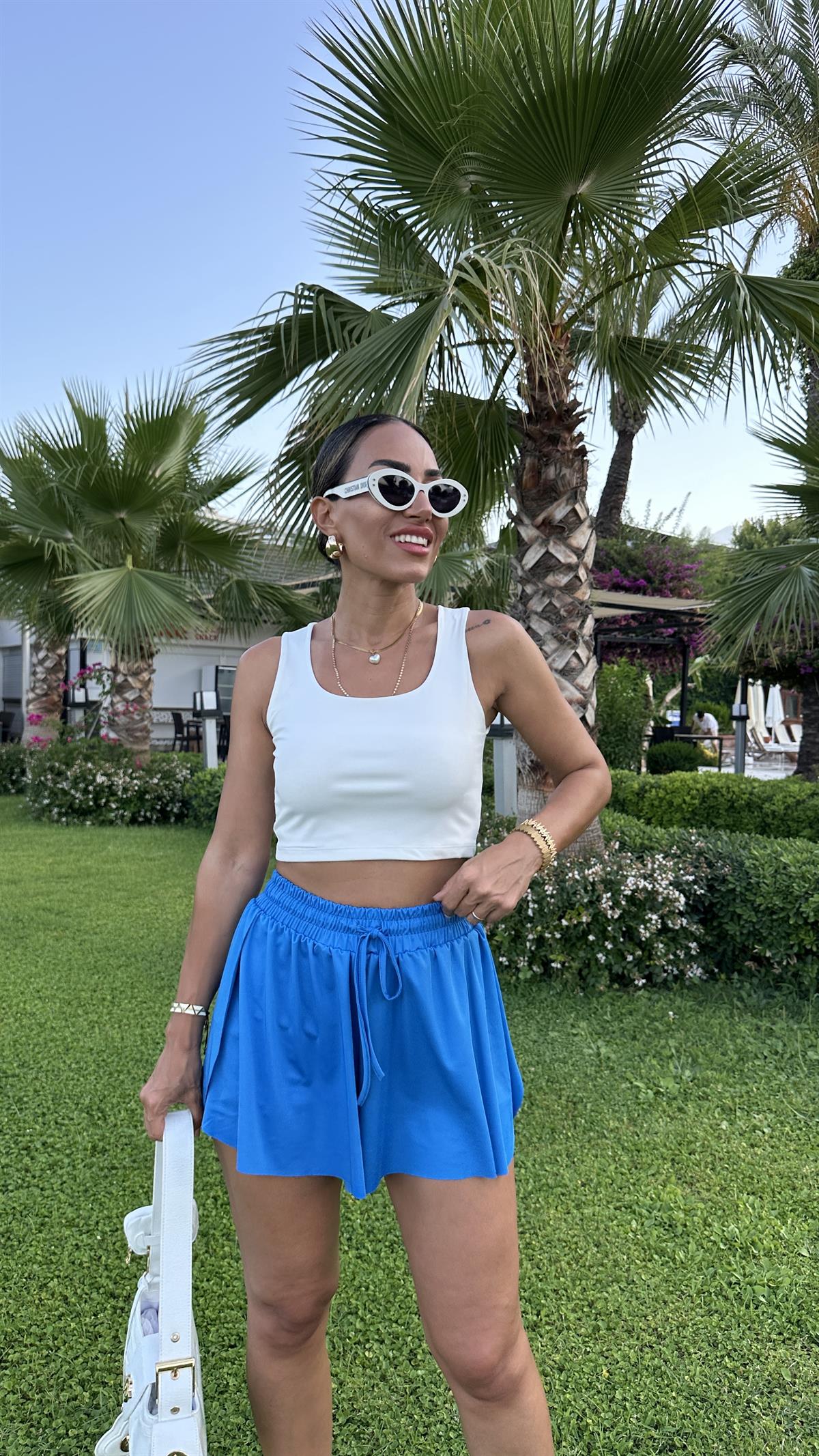 7948 Çift Kat Bol Kesim Şort