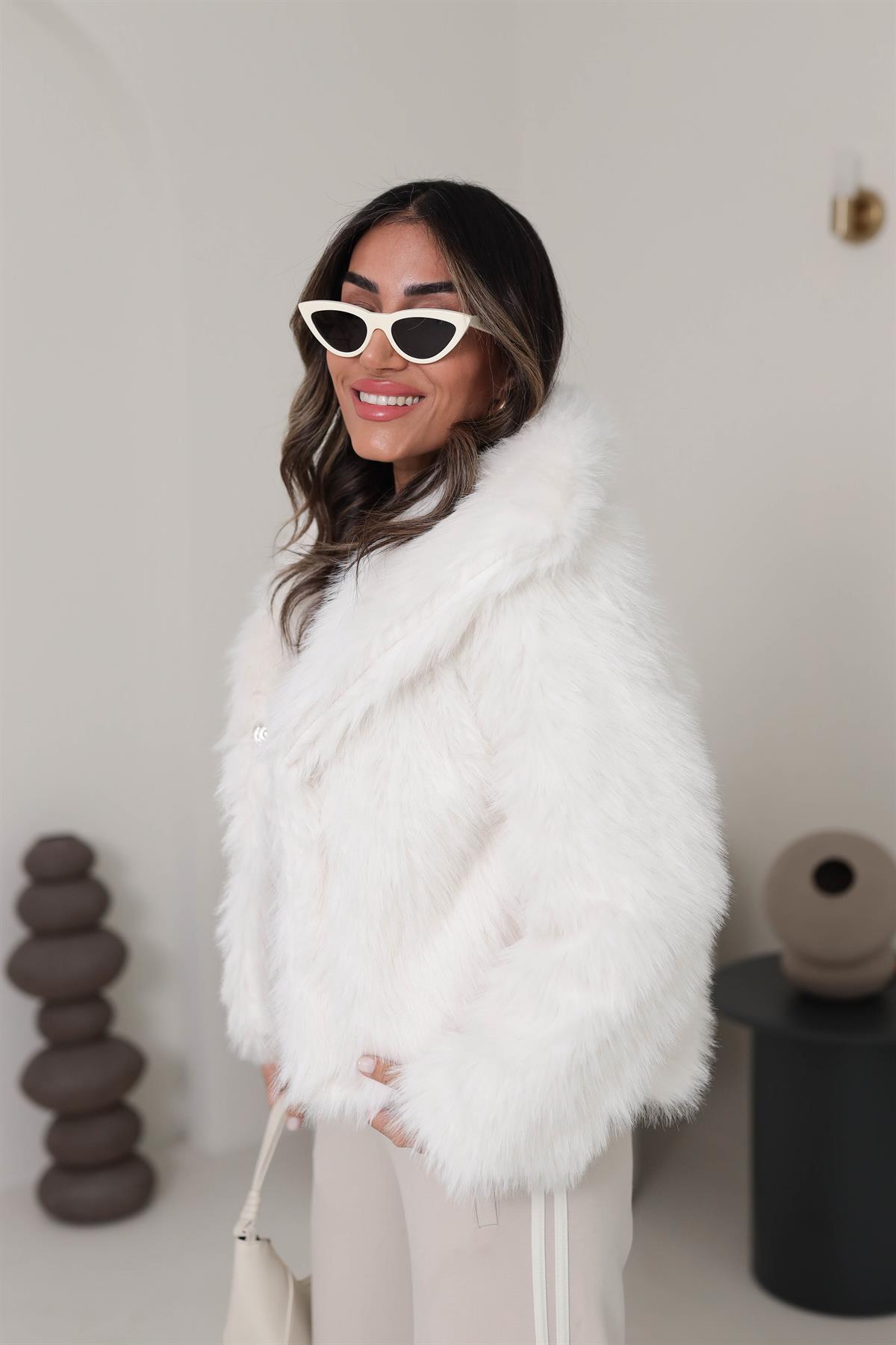 2429 Ara Boy Yakalı Kürk BEYAZ