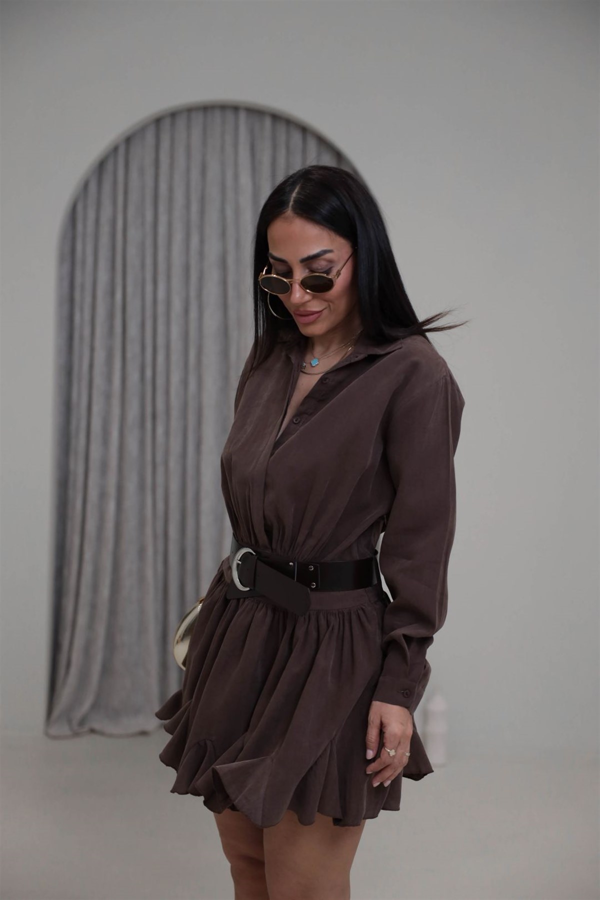 0740 Kemerli Eteği Volanlı Tensel Elbise KAHVE