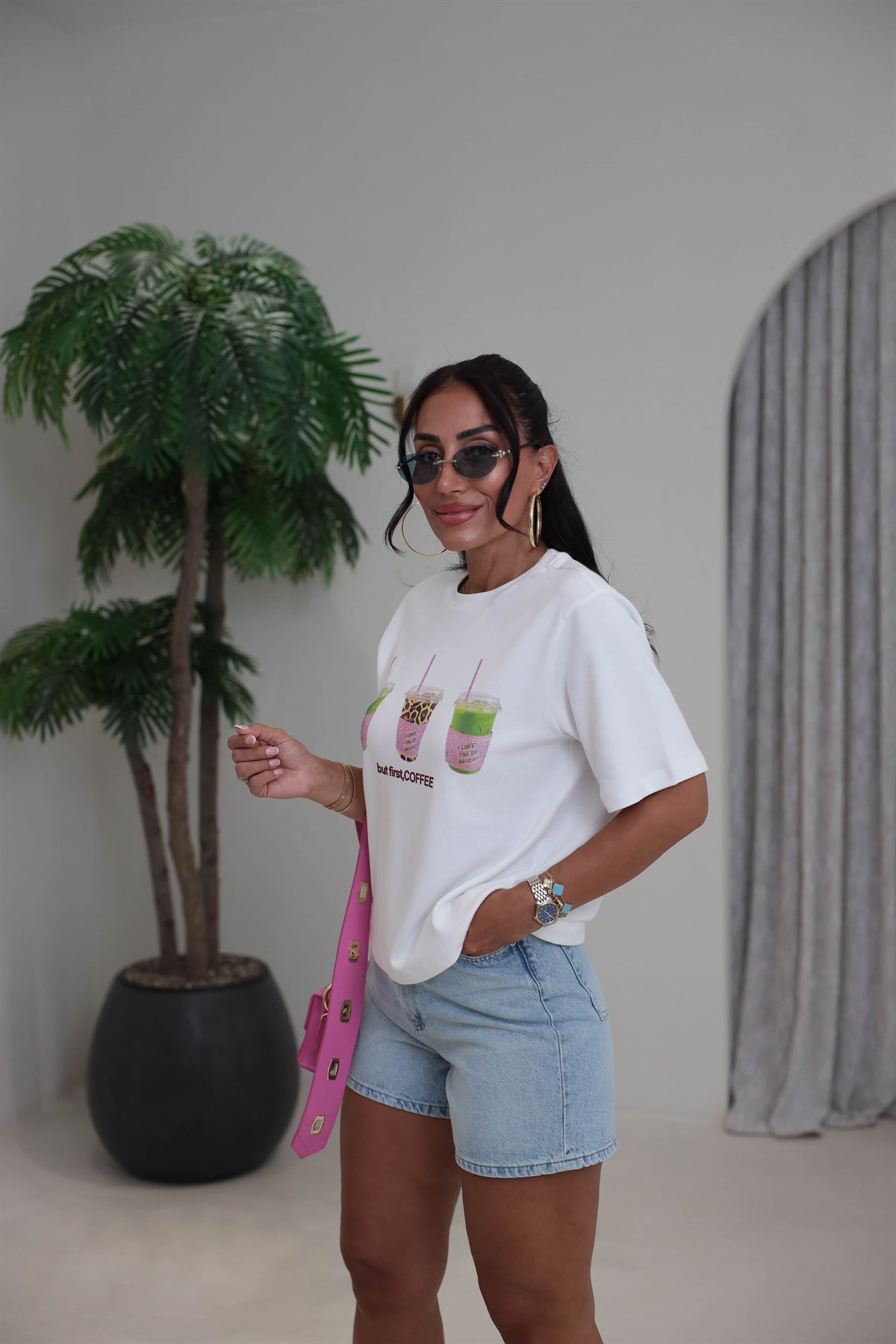 8524 Dijital Baskılı Taşlı Tshirt EKRU