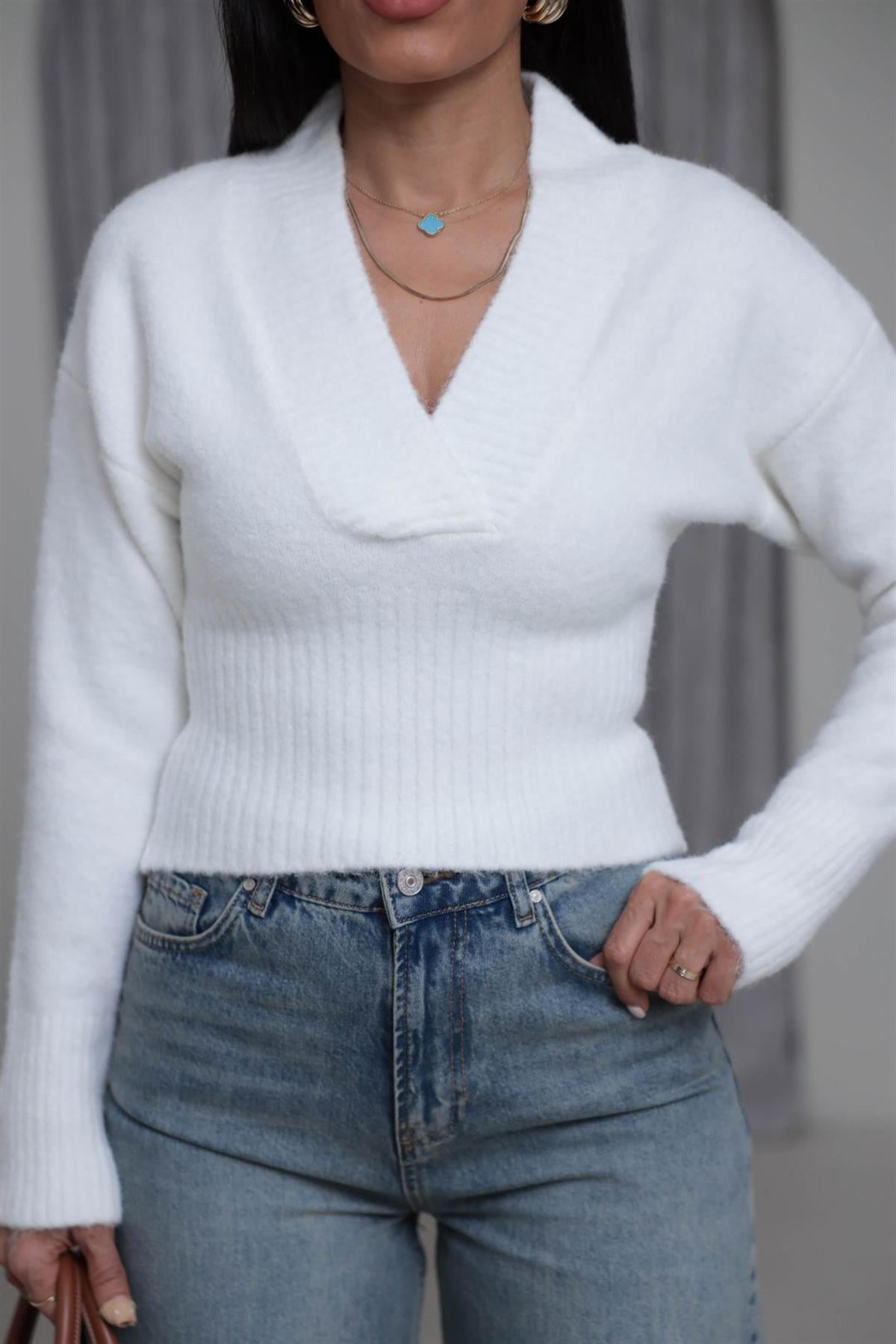 5080 Yaka Detaylı Yumoş Triko EKRU