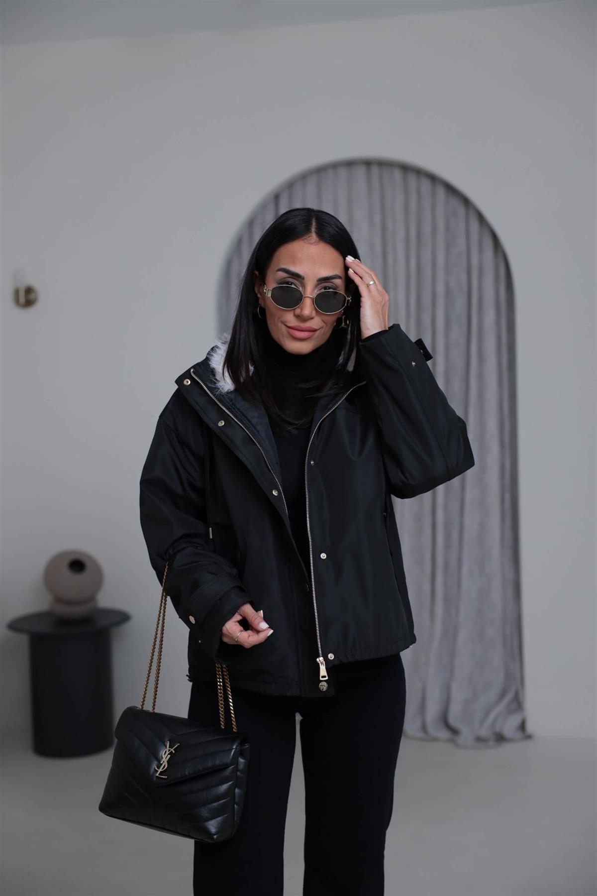 6875 Kapşonu Fermuar Detaylı Çıtçıtlı Mont SİYAH