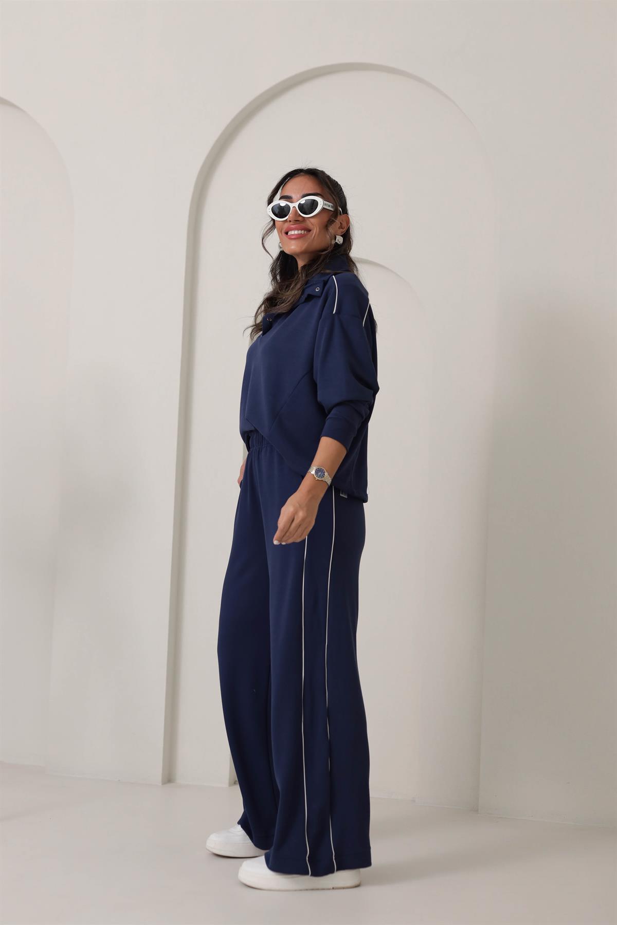 137 Dik Yaka Önü Çıtçıtlı Biyeli Modal Takım LACİVERT