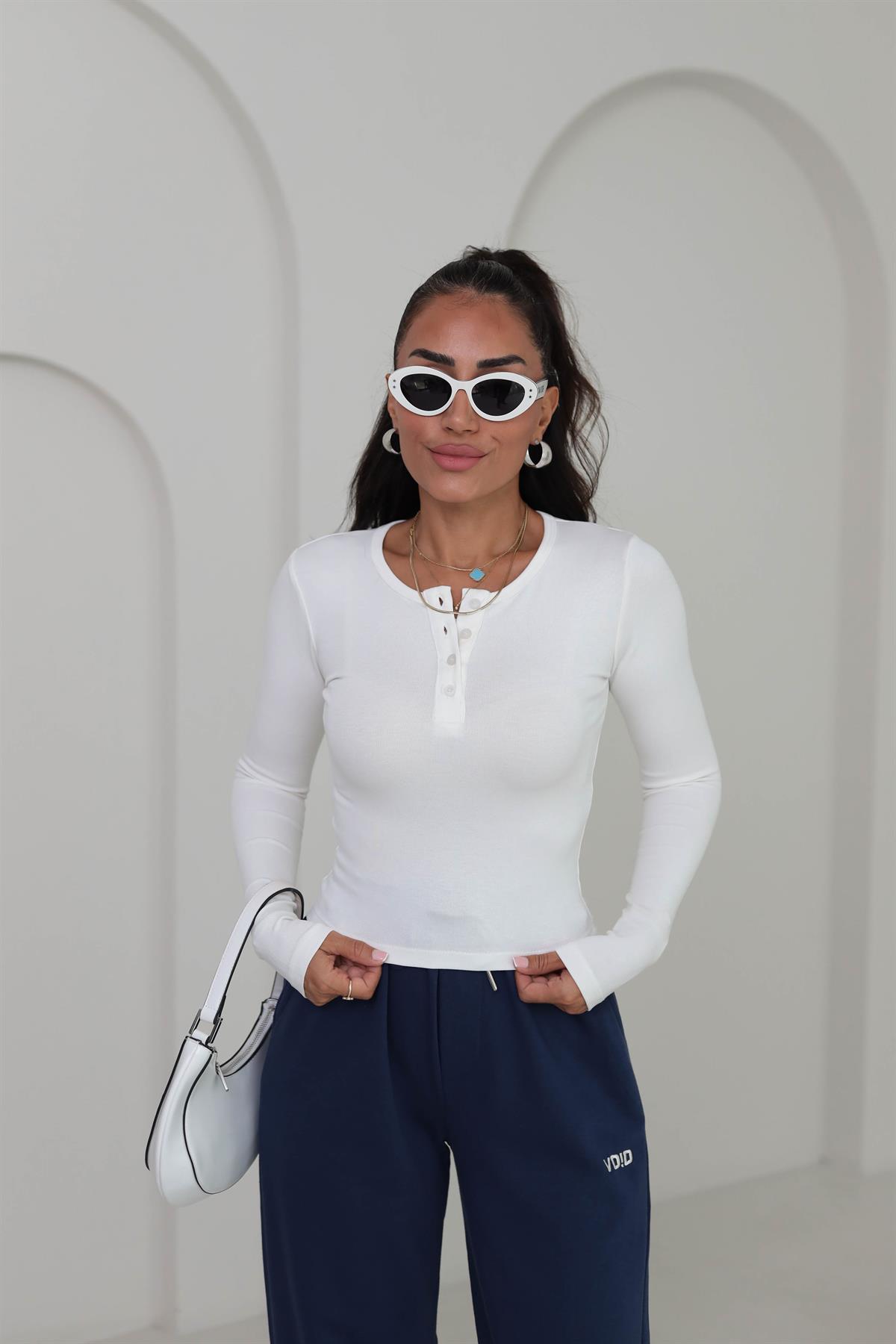 1040 Bisiklet Yaka Düğmeli Yumuşak Body EKRU