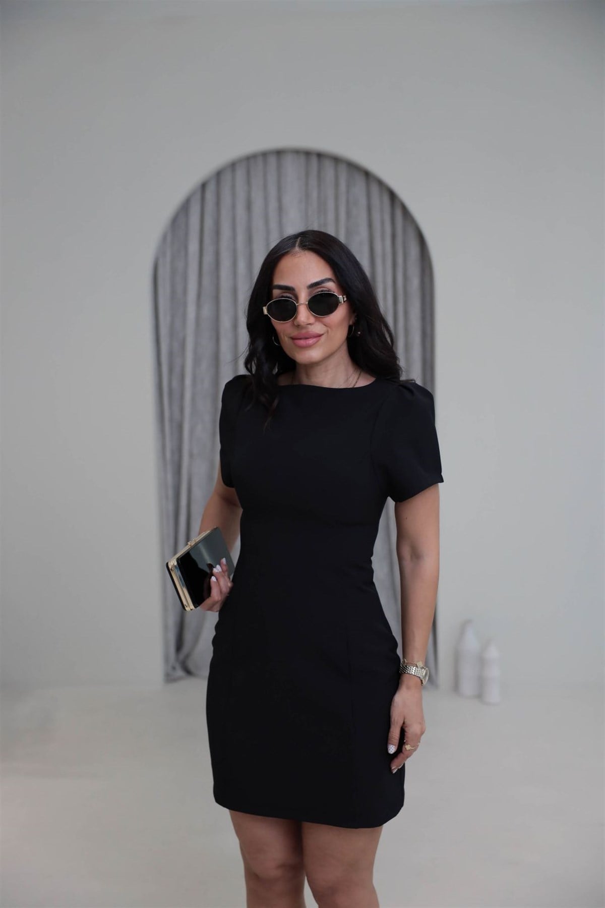 3904 Prenses Kol Belden Oturtmalı Elibise SİYAH