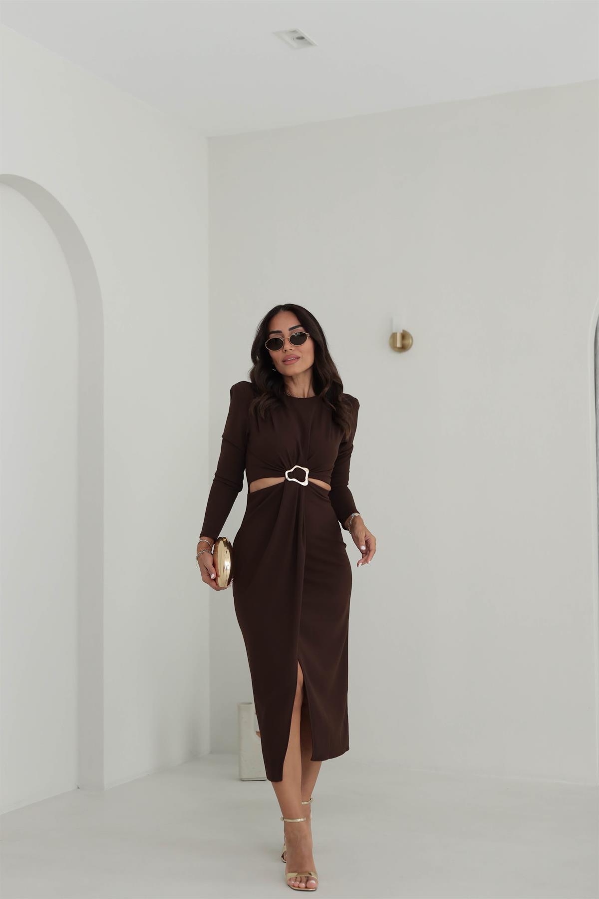 3655 Gold  Aksesuarlı Bel Dekolteli  Midi Elbise KAHVE