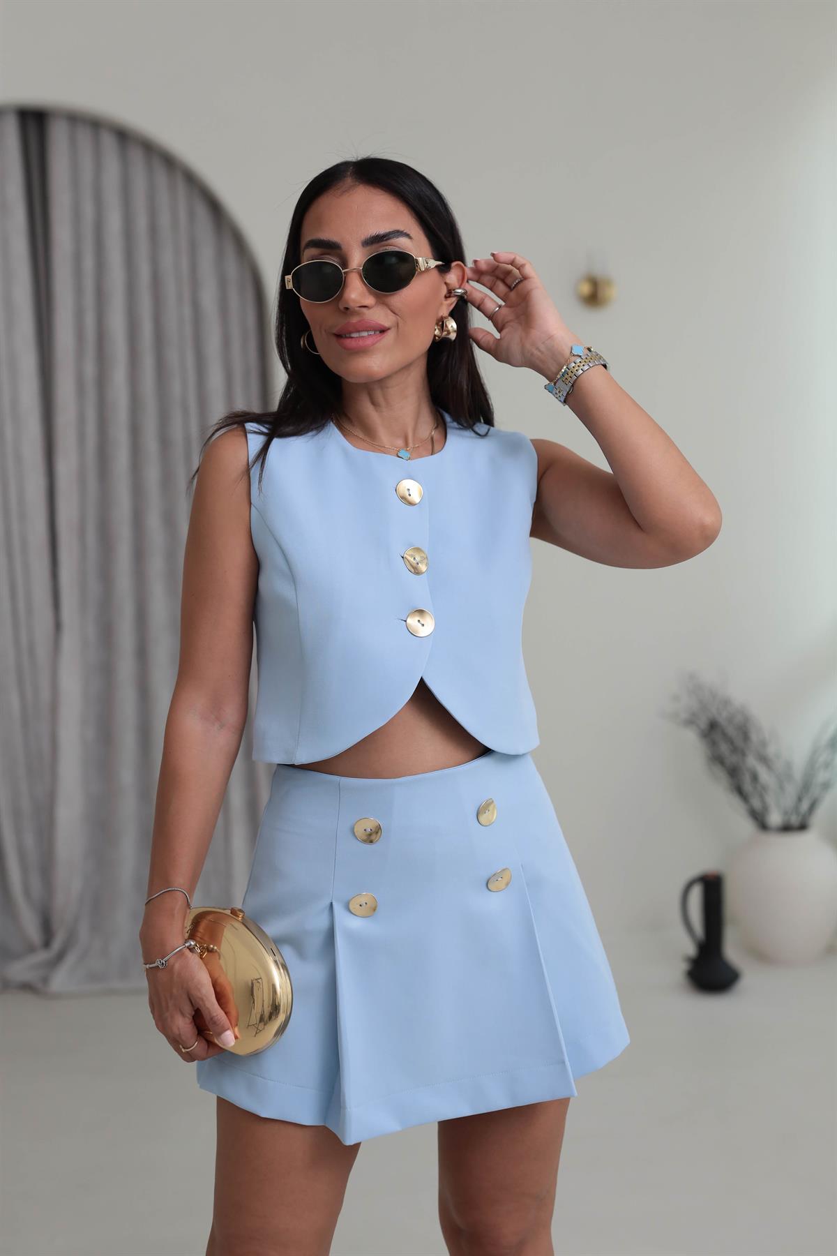 0294 Gold Düğmeli Crop Yelek & Şort Etekli Takım BEBE MAVİ
