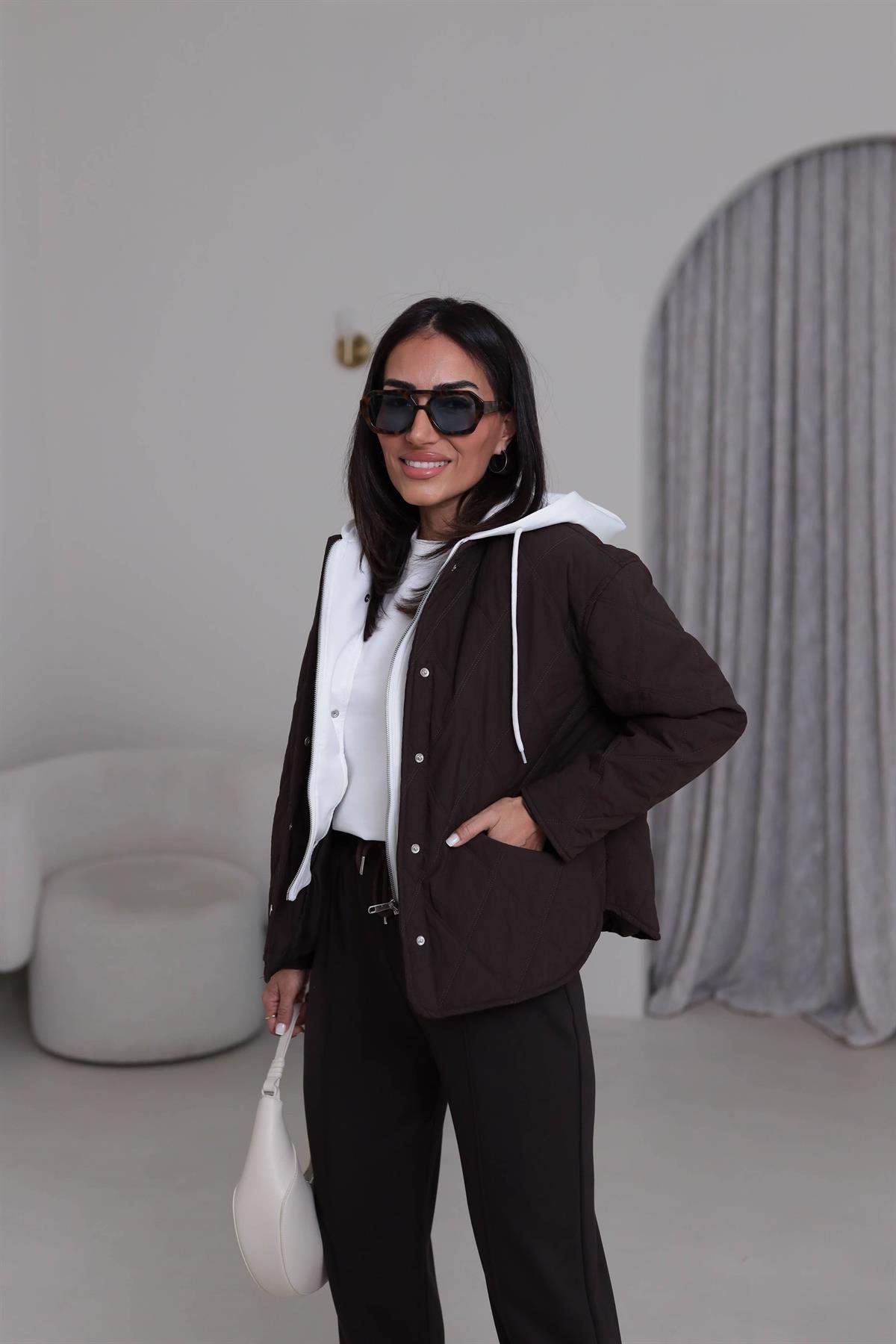 5841 Kapüşonlu Garni Detaylı Kapitone Mont KAHVE