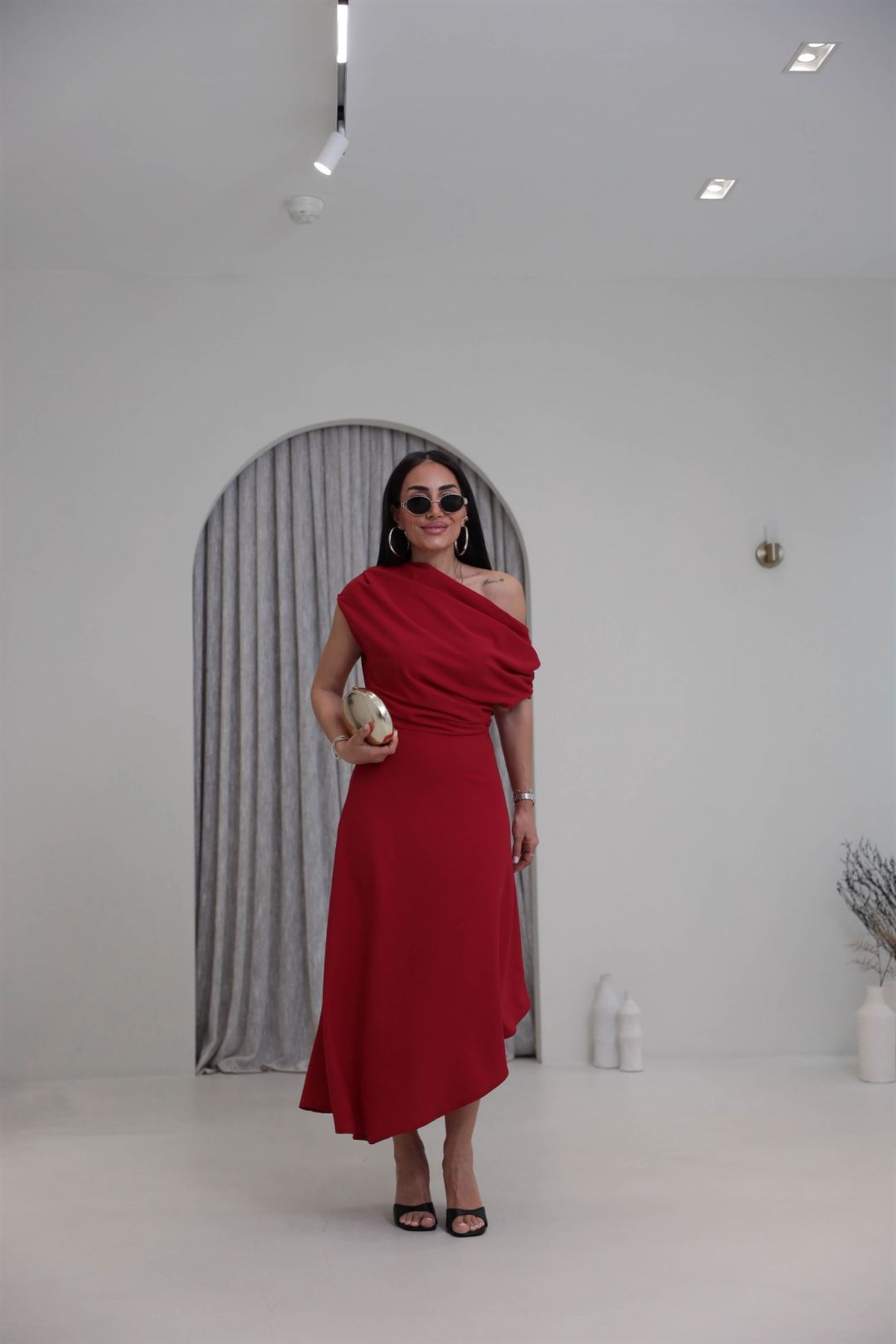 6190 Geniş Yaka Drapeli Asimetrik Elbise KIRMIZI