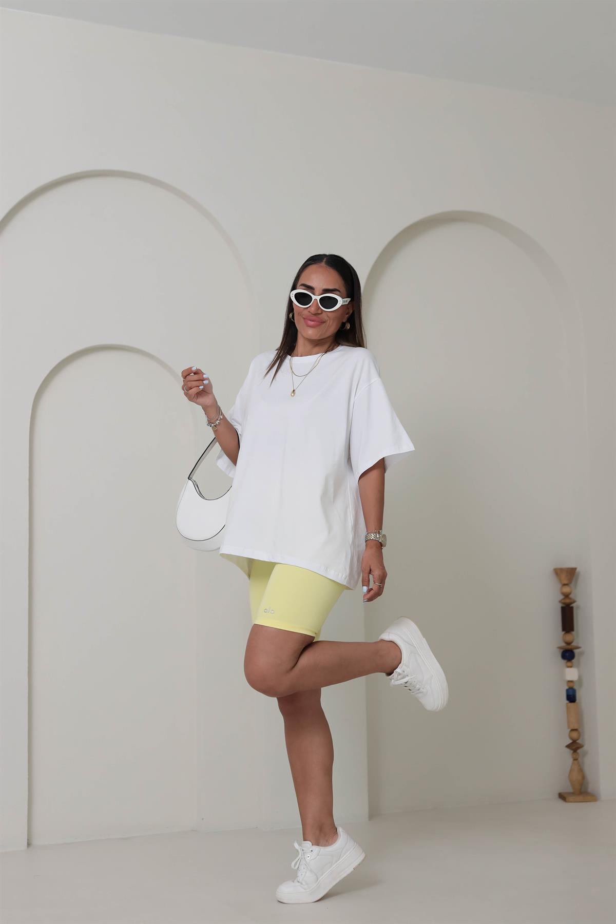 033 Yazı Baskılı Tayt Şort SARI
