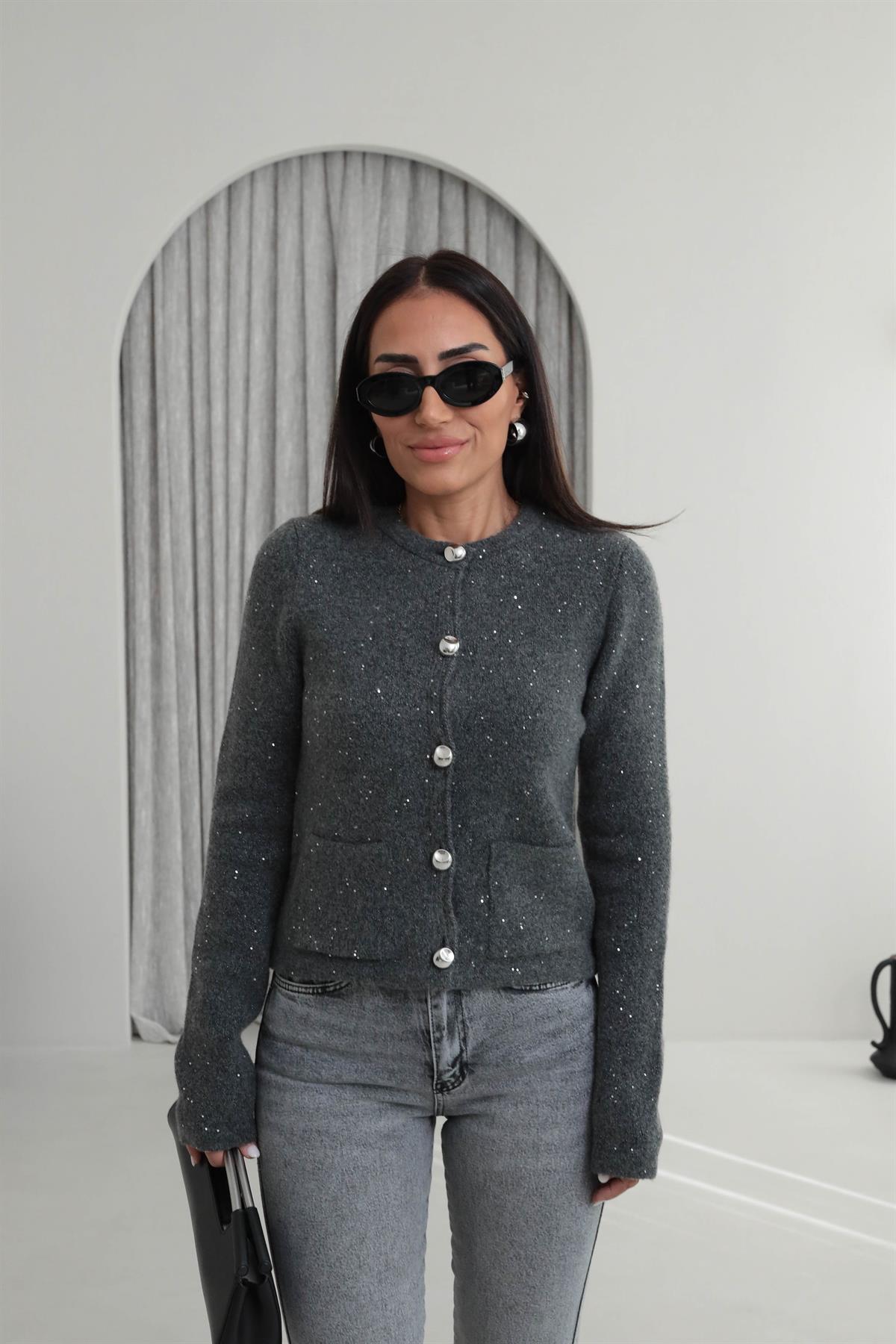 0935 Bisiklet Yaka Pullu Simli Düğmeli Triko Hırka FÜME