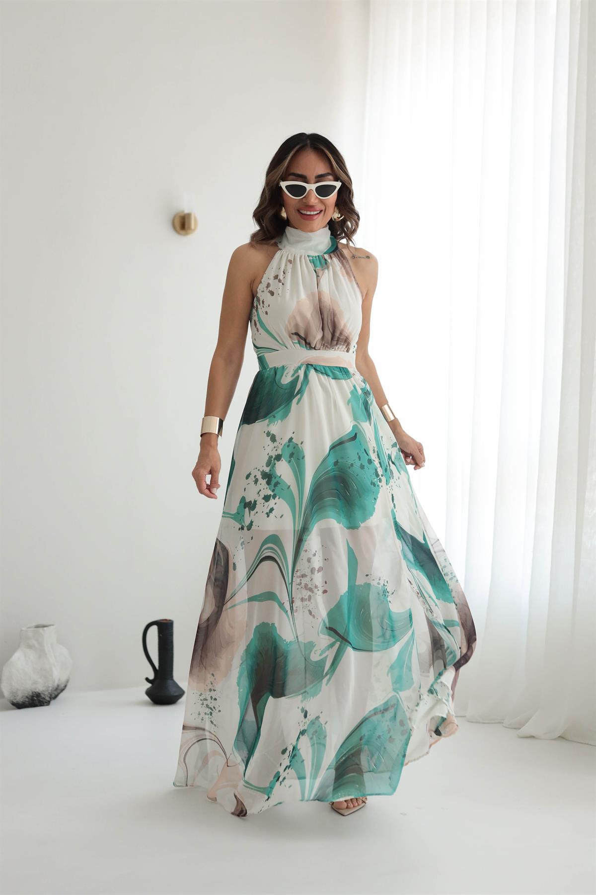 3242 Halter Yaka Desenli Elbise