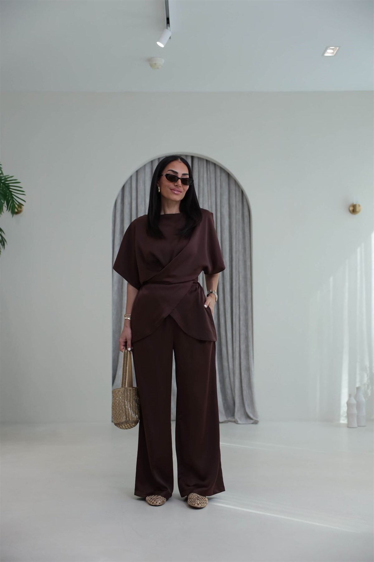 Tasarım Bağlama Detay Tok Saten Takım KAHVE