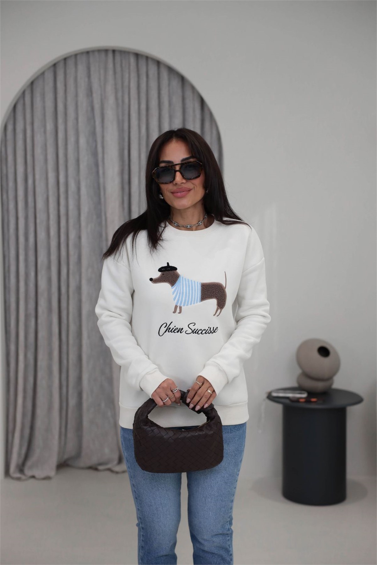 1010 Chien Nakışlı Sweatshirt EKRU