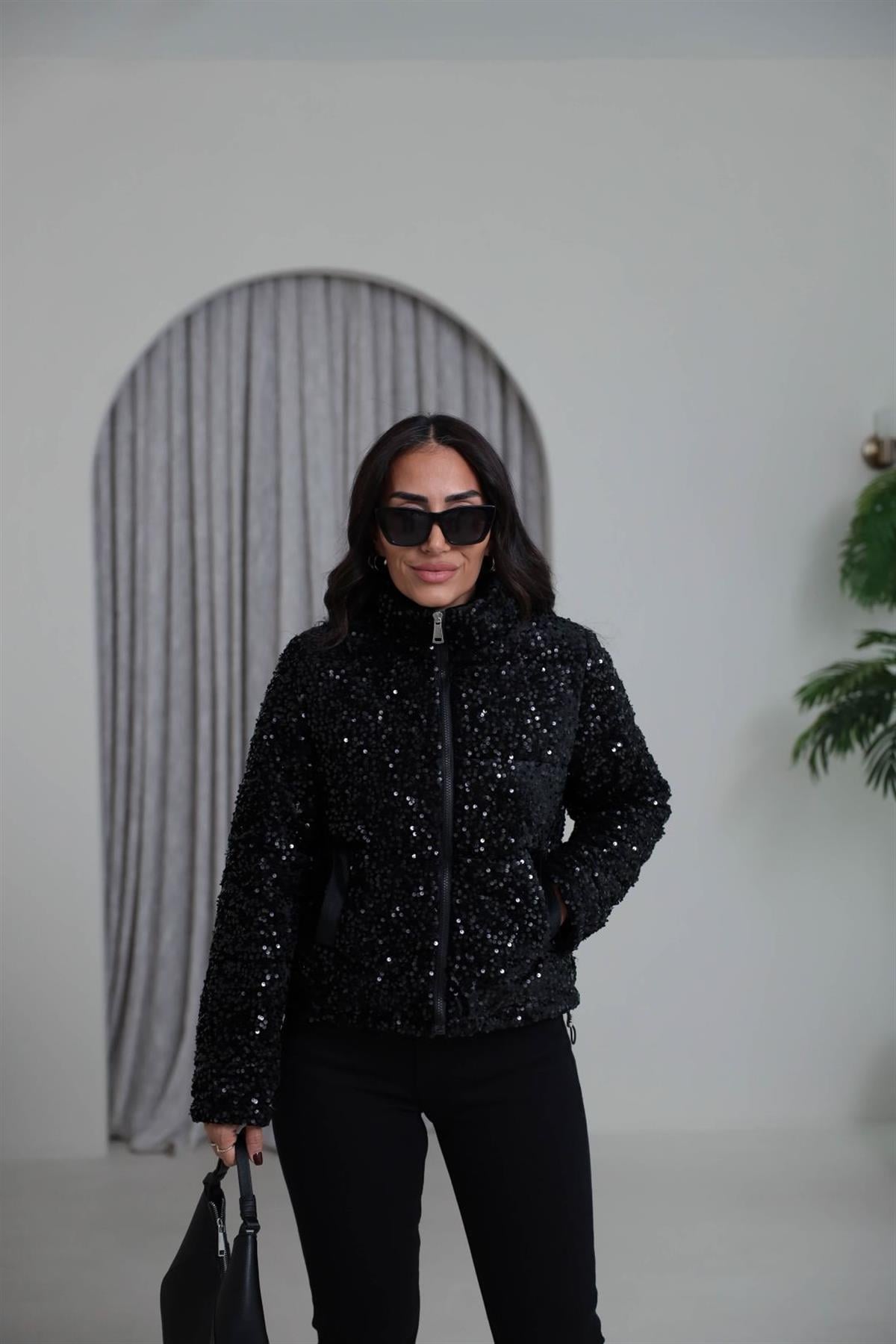 9544 Pullu Dik Yaka Şişme Mont SİYAH