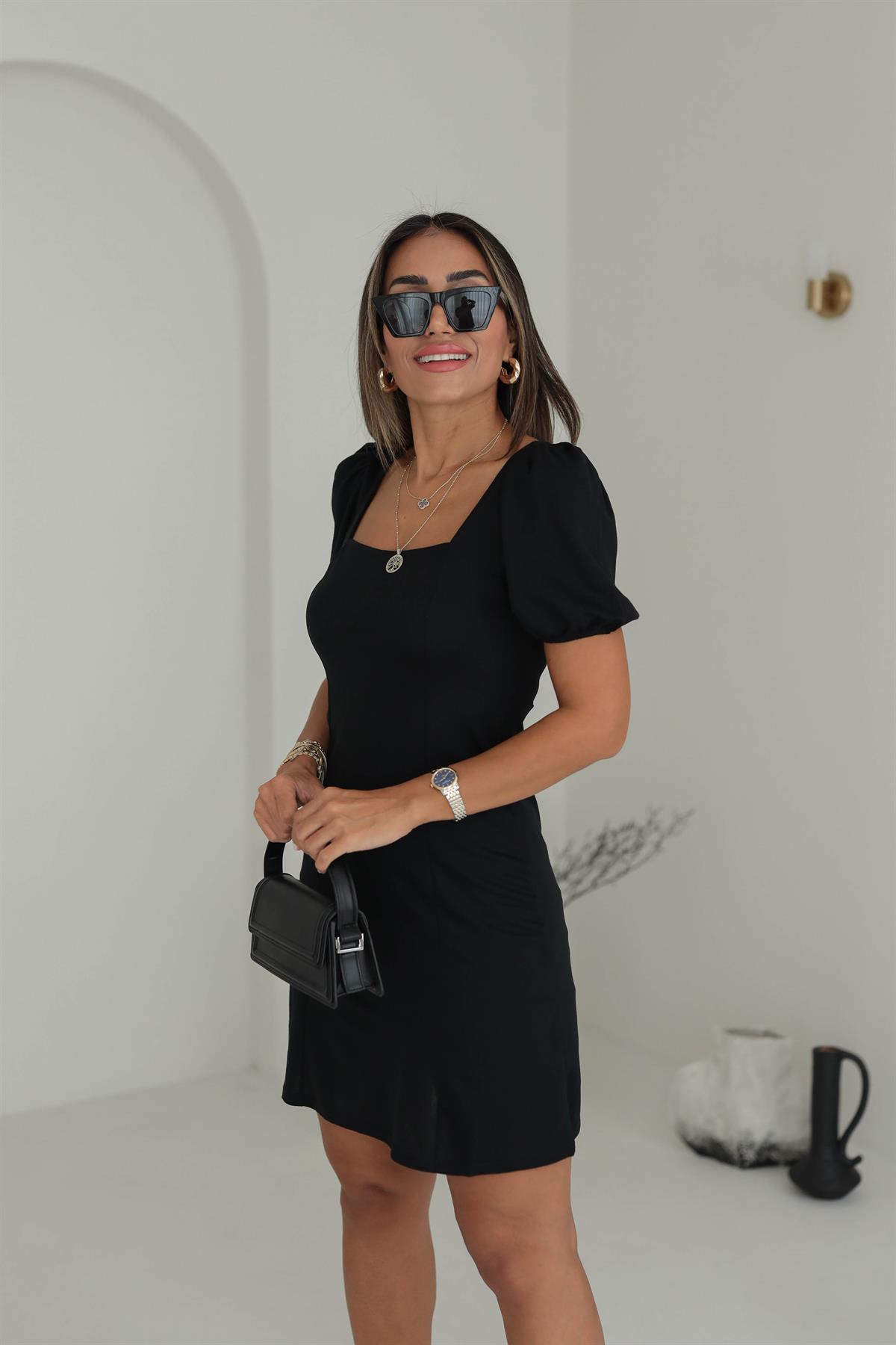 4294 Kare Yaka Likralı Elbise