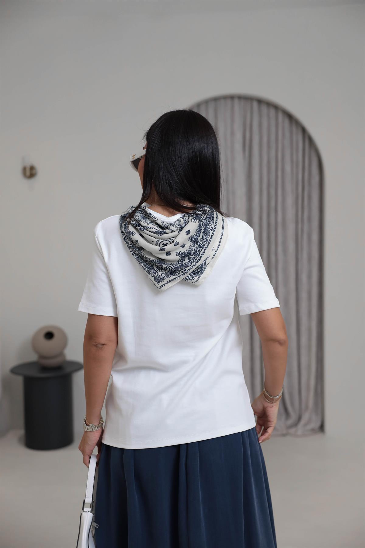 1140 Fular Detaylı Nakışlı Tshirt BEYAZ