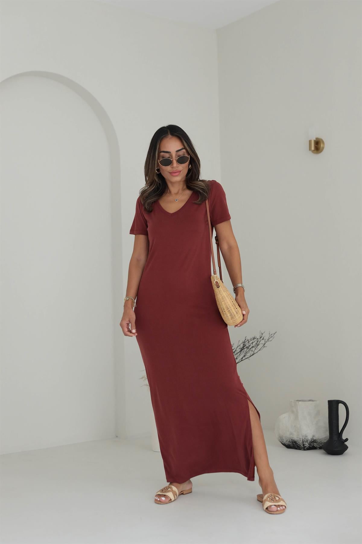 V Yaka Yanları Yırtmaçlı Modal Elbise