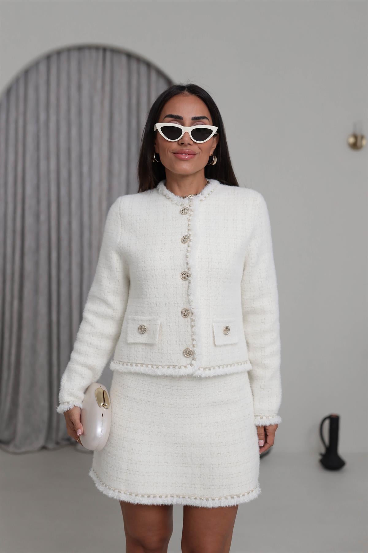 0419 Püskül ve Sim Detaylı Angora Ceket EKRU