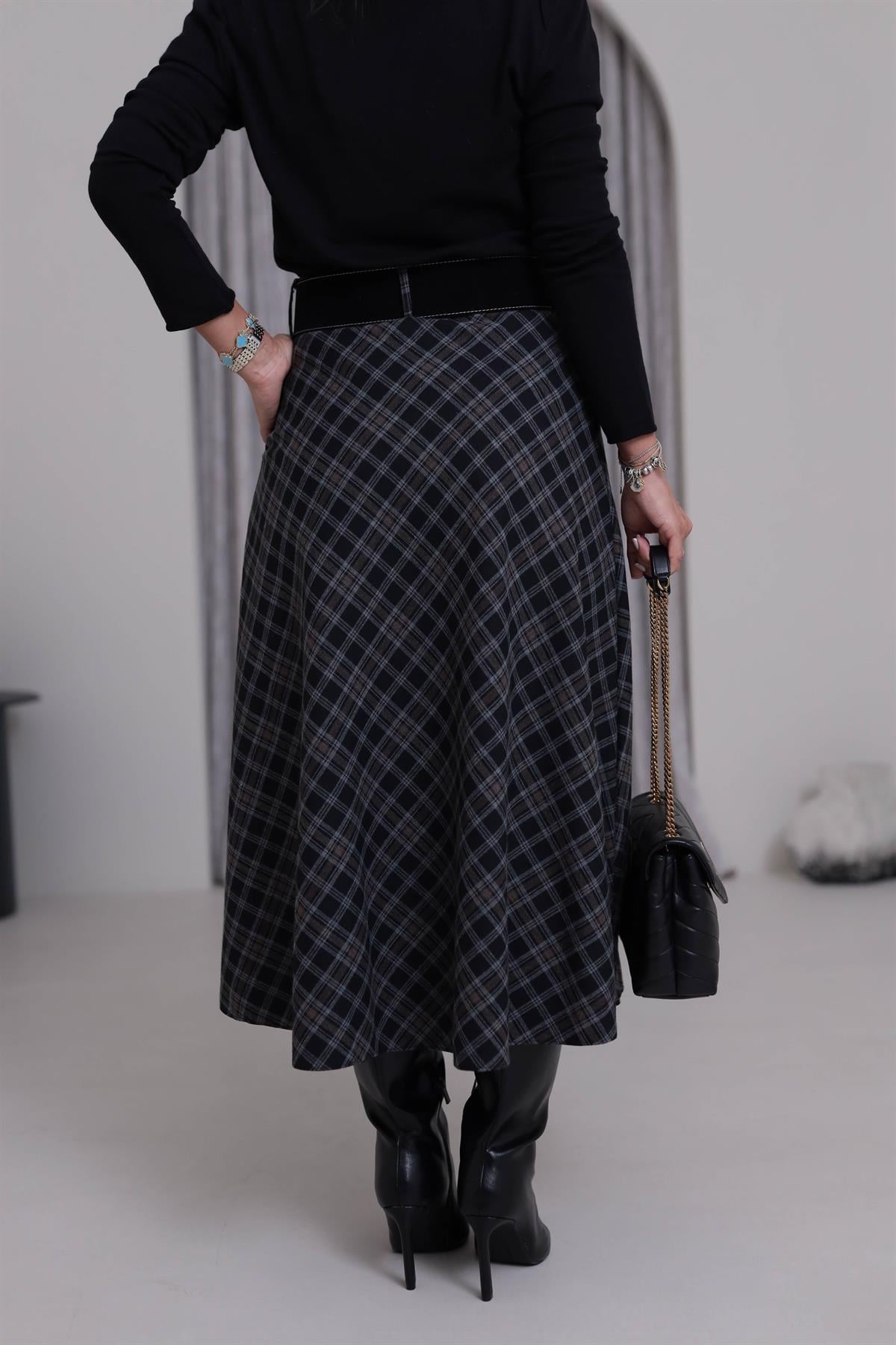 6890 Yırtmaçlı Kemerli Kare Desenli Etek SİYAH