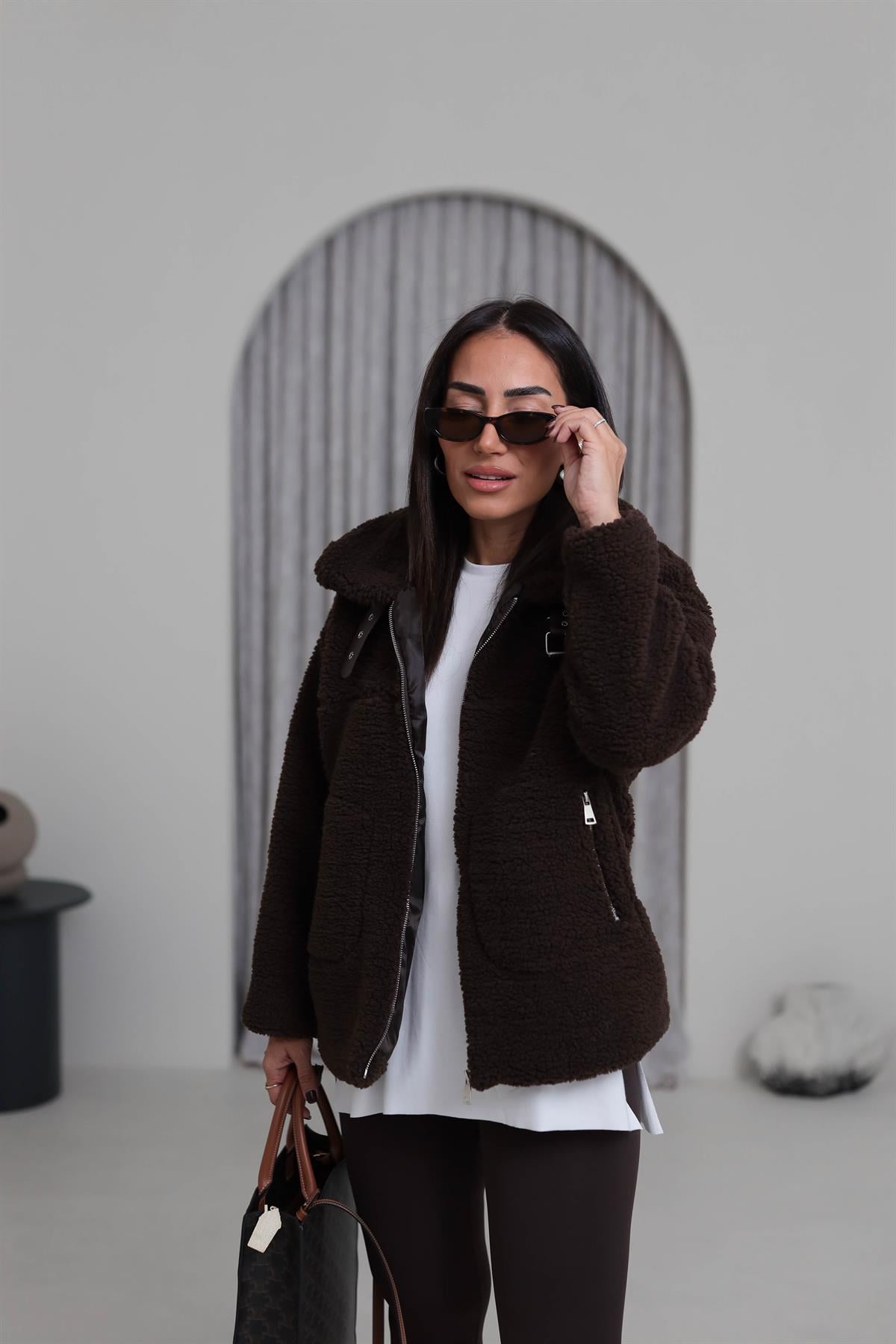 2635 Yaka Kemer Detaylı Fermuarlı Teddy Mont ACI KAHVE