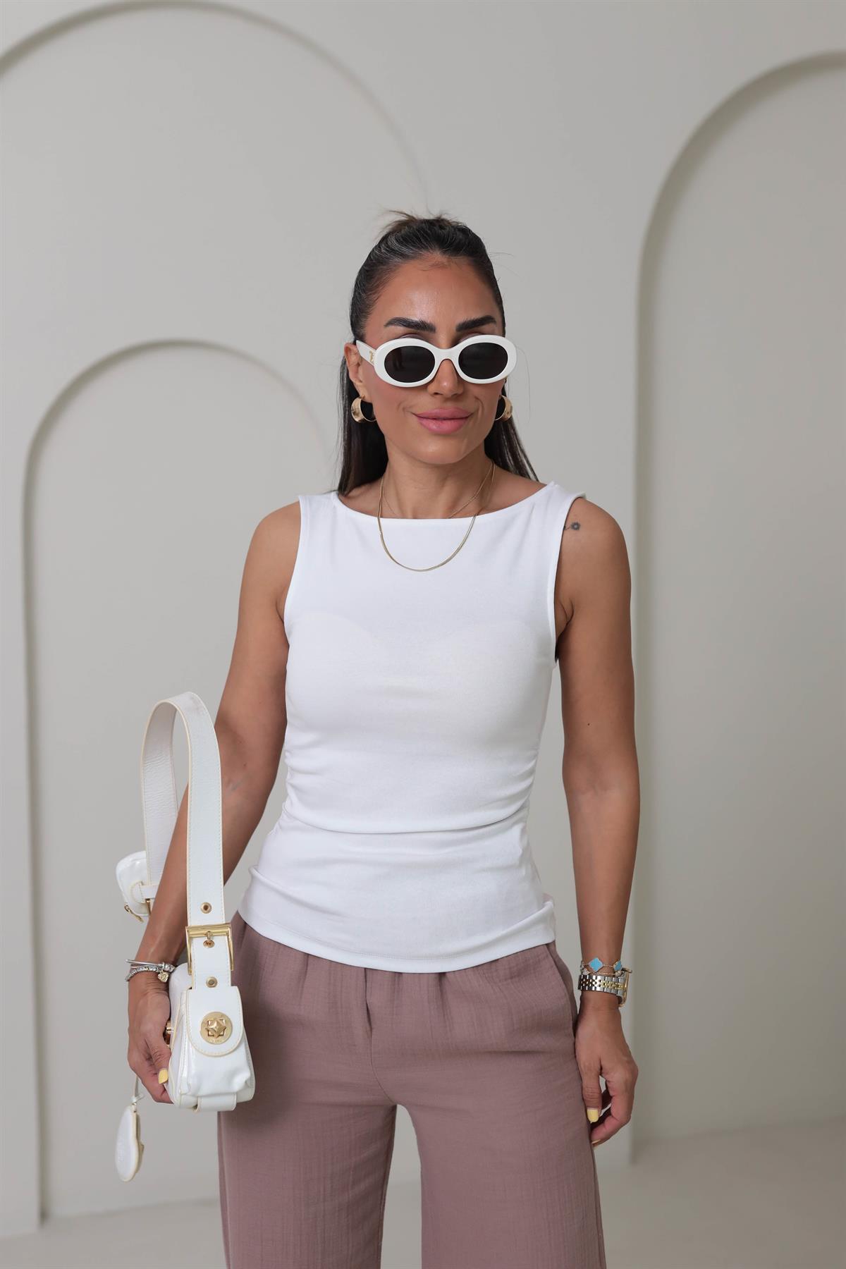 1589 Büzgülü Kayık Yaka Pamuklu Bluz BEYAZ