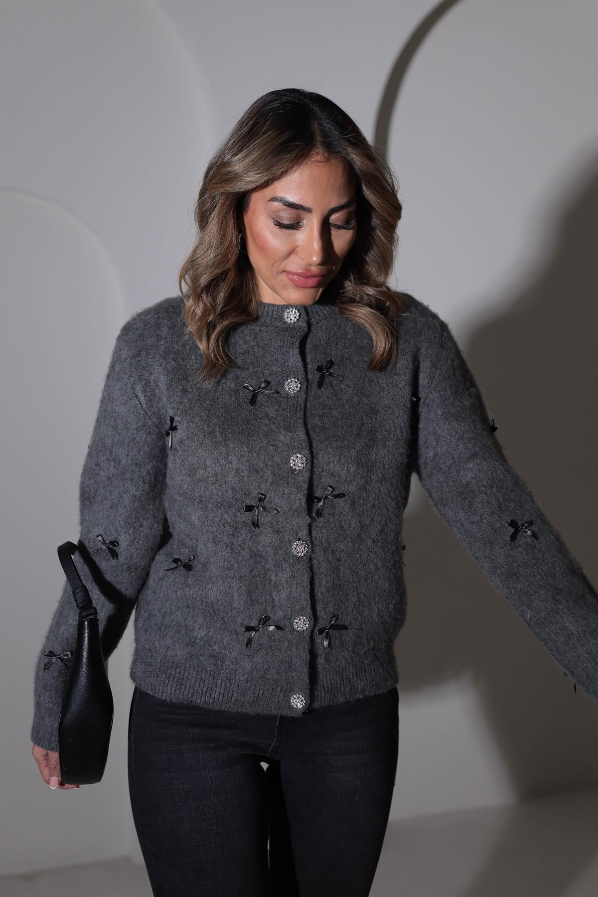 Taş Düğmeli Fiyonk Detaylı Hırka ANTRASİT