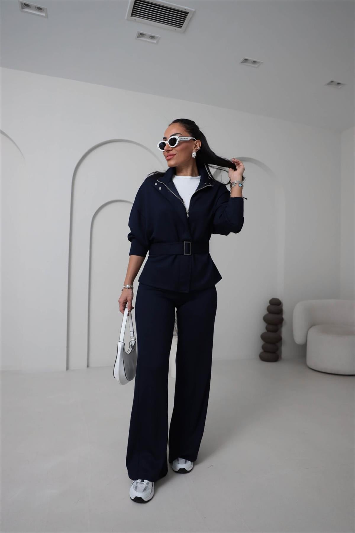 8616 Fermuarlı Kuşaklı Çıtçıt Detaylı Modal Takım LACİVERT