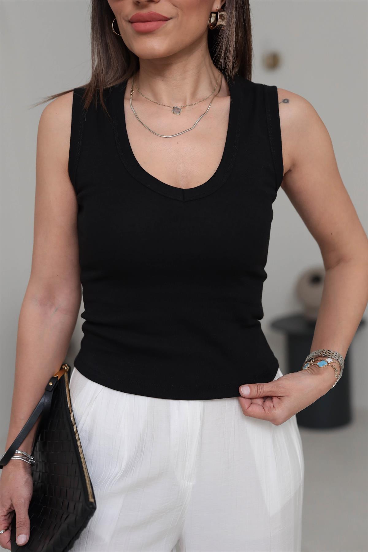 4172 V Yaka Pamuklu Body SİYAH