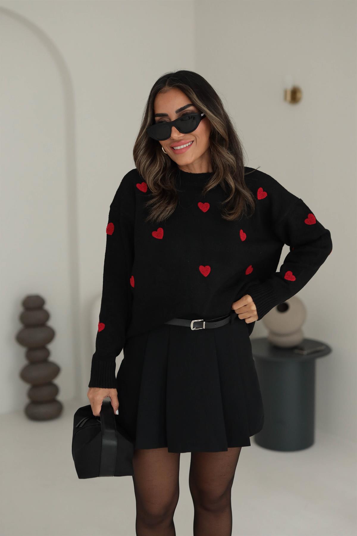 4380 Kalp Detaylı Kazak