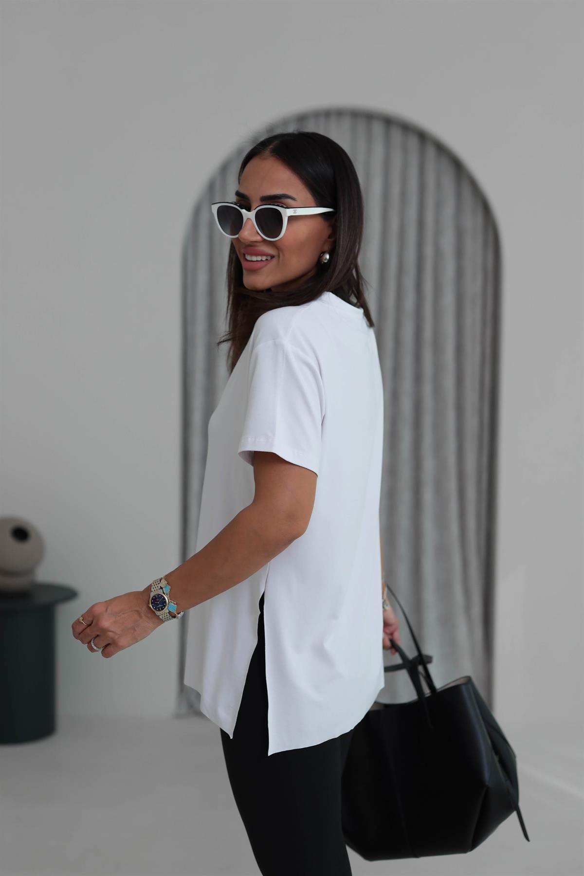 T20 Viskon Pamuk Yanları Yırtmaçlı Tshirt BEYAZ