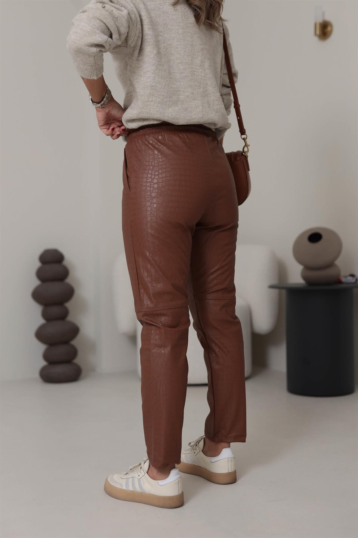 3410 Krokodil Parçalı Deri Pantolon