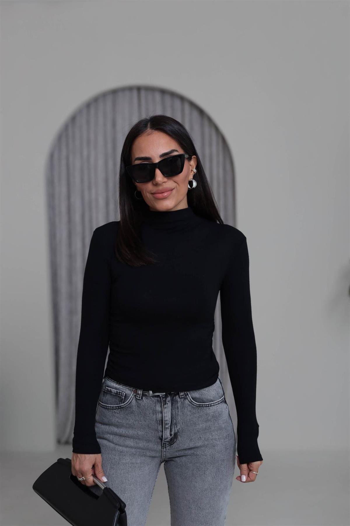 5048 Yandan Büzgülü Bluz SİYAH