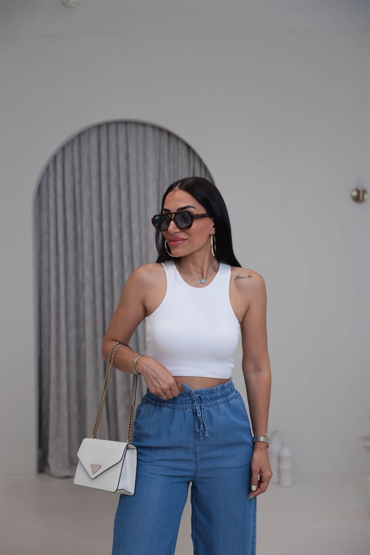 2941 Kolsuz Liyosel Crop Atlet BEYAZ