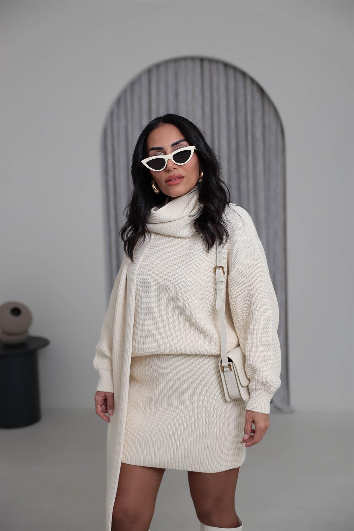 2581 Bisiklet Yaka Şal Detaylı Örgü Etek Takım KREM