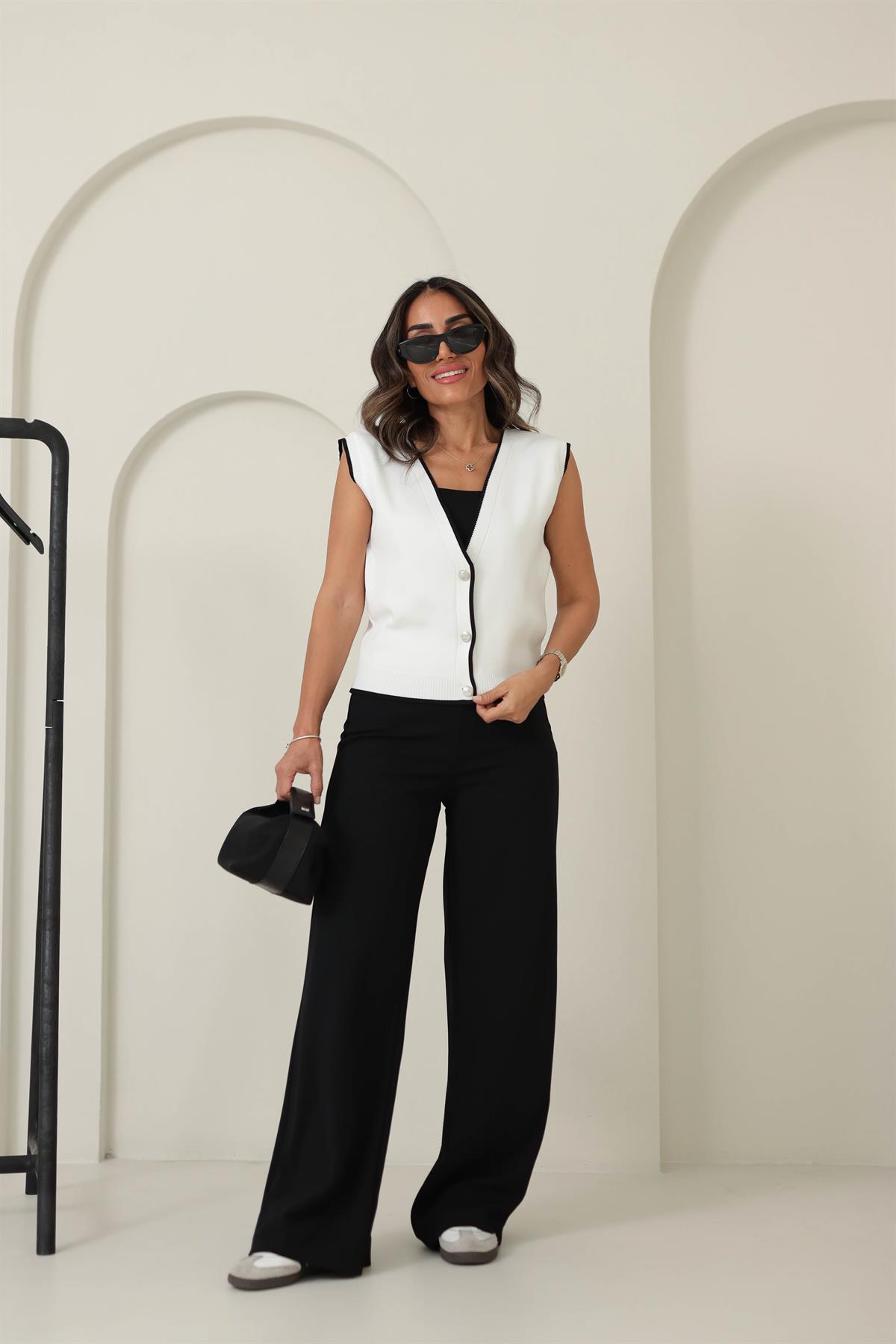 0364 Ribanalı Ve Düğmeli Massi Triko Yelek BEYAZ